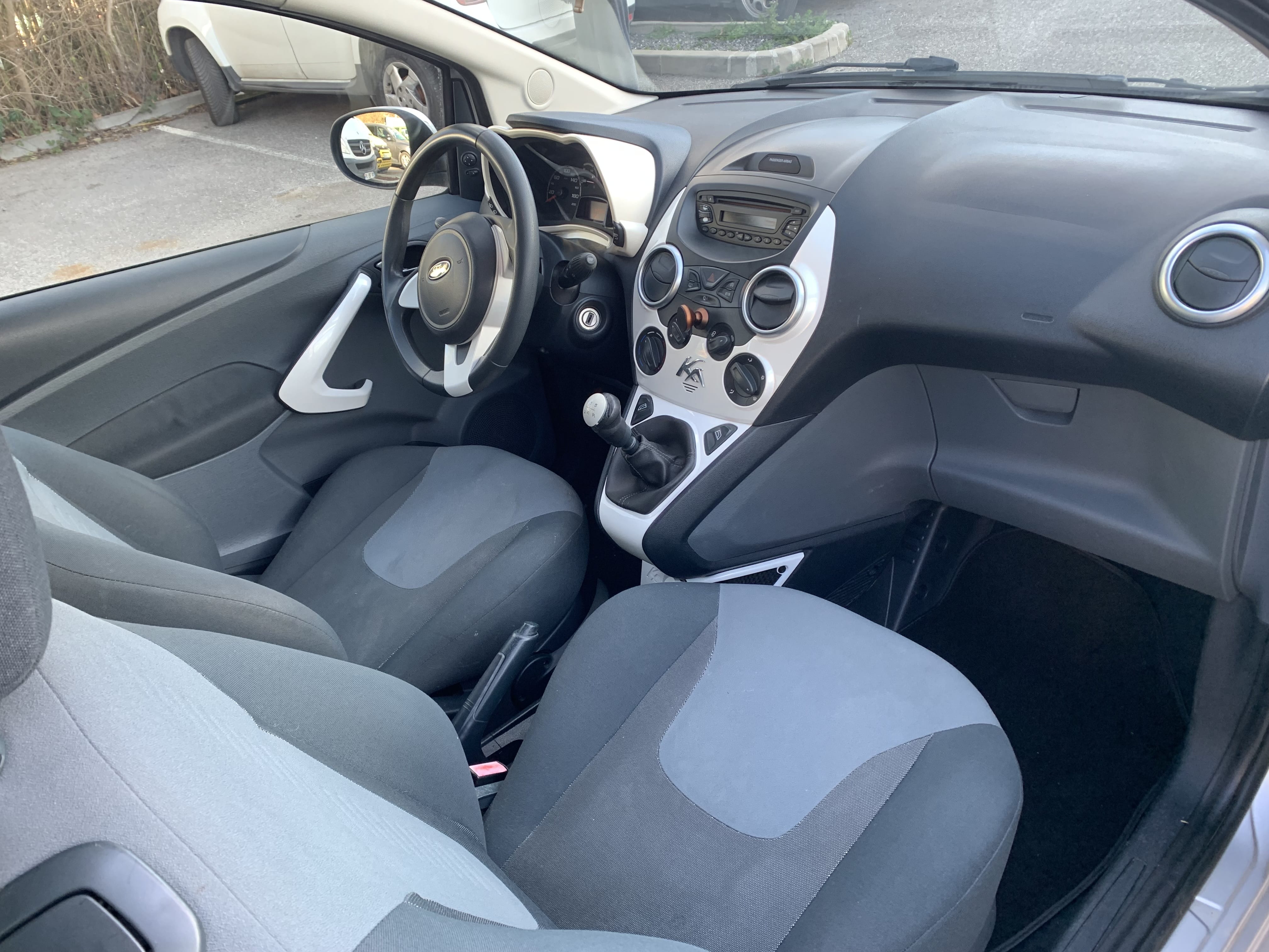 Ford Ka avec Entrée audio / iPod