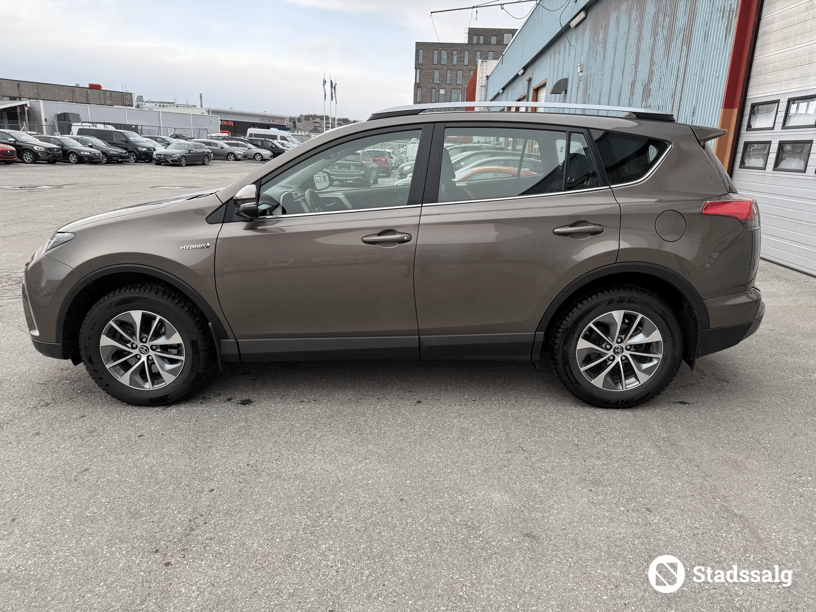 Toyota RAV 4 Hybrid with Cruise control