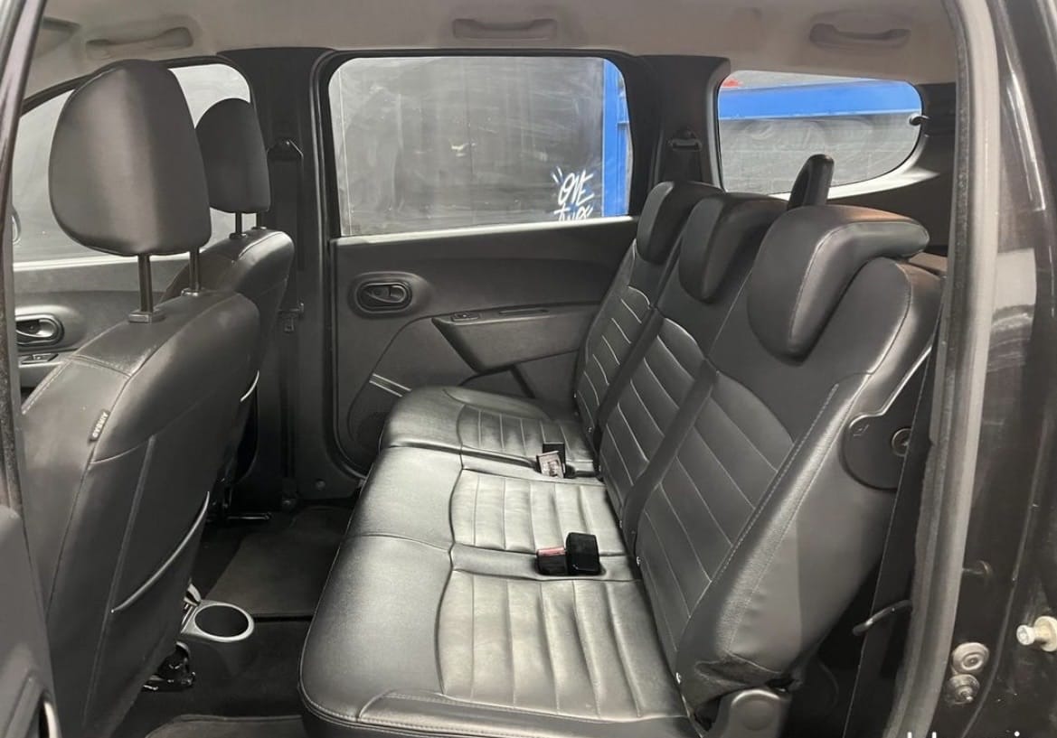 Dacia Lodgy avec Siège bébé