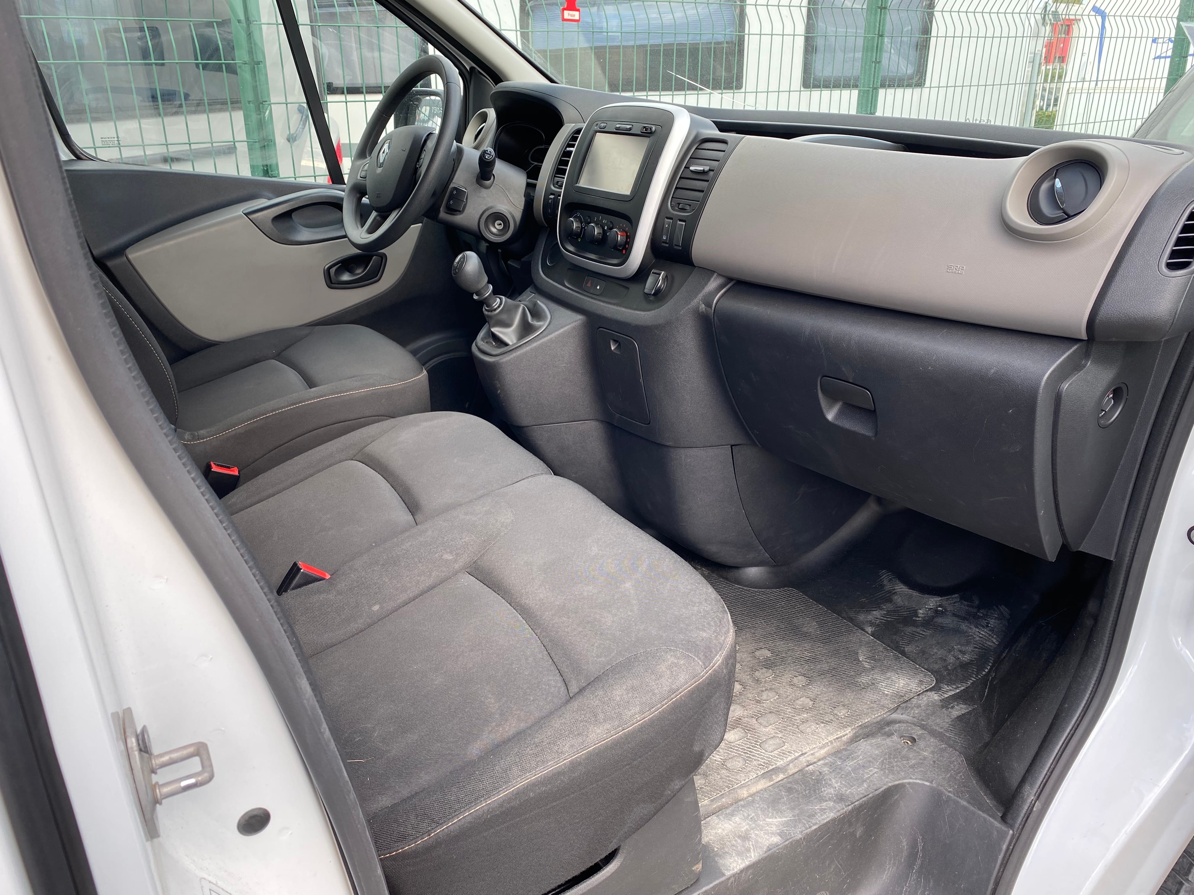 Renault Trafic Passenger avec GPS