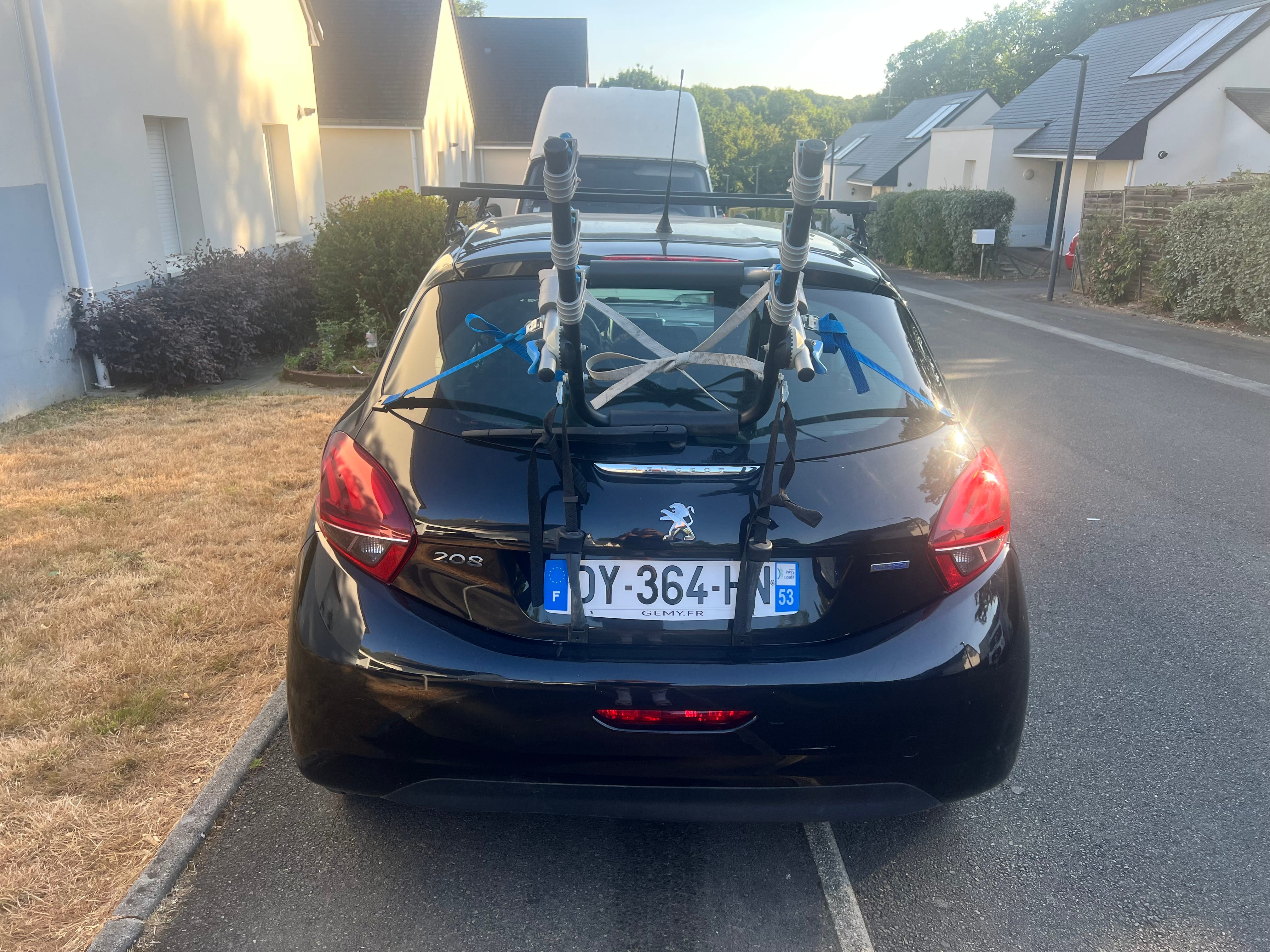 Peugeot 208 avec Porte-vélos