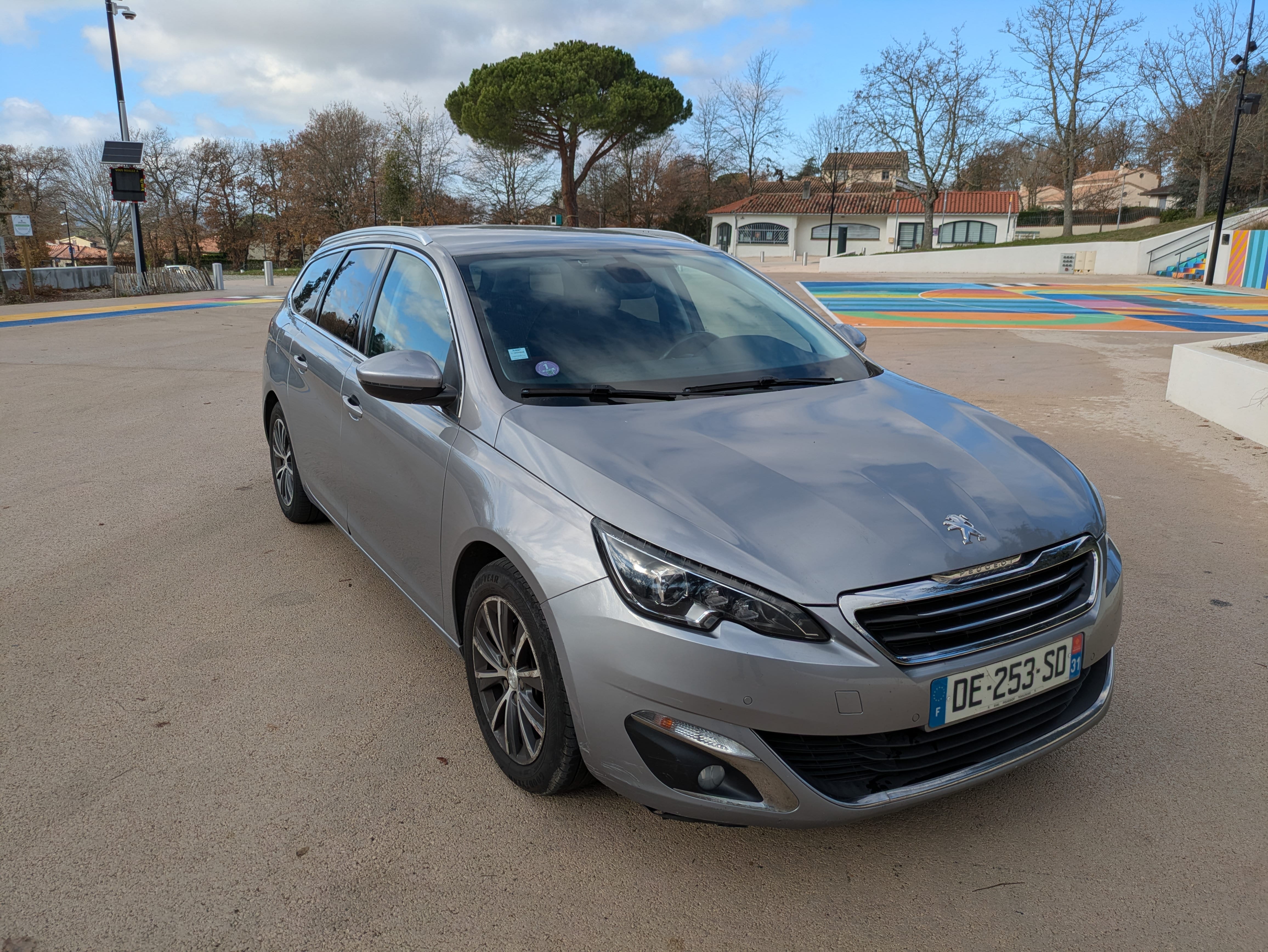 Peugeot 308 SW Phase II (T9) 1.2 e-THP 12V 130 CV, 2014, Essence 95