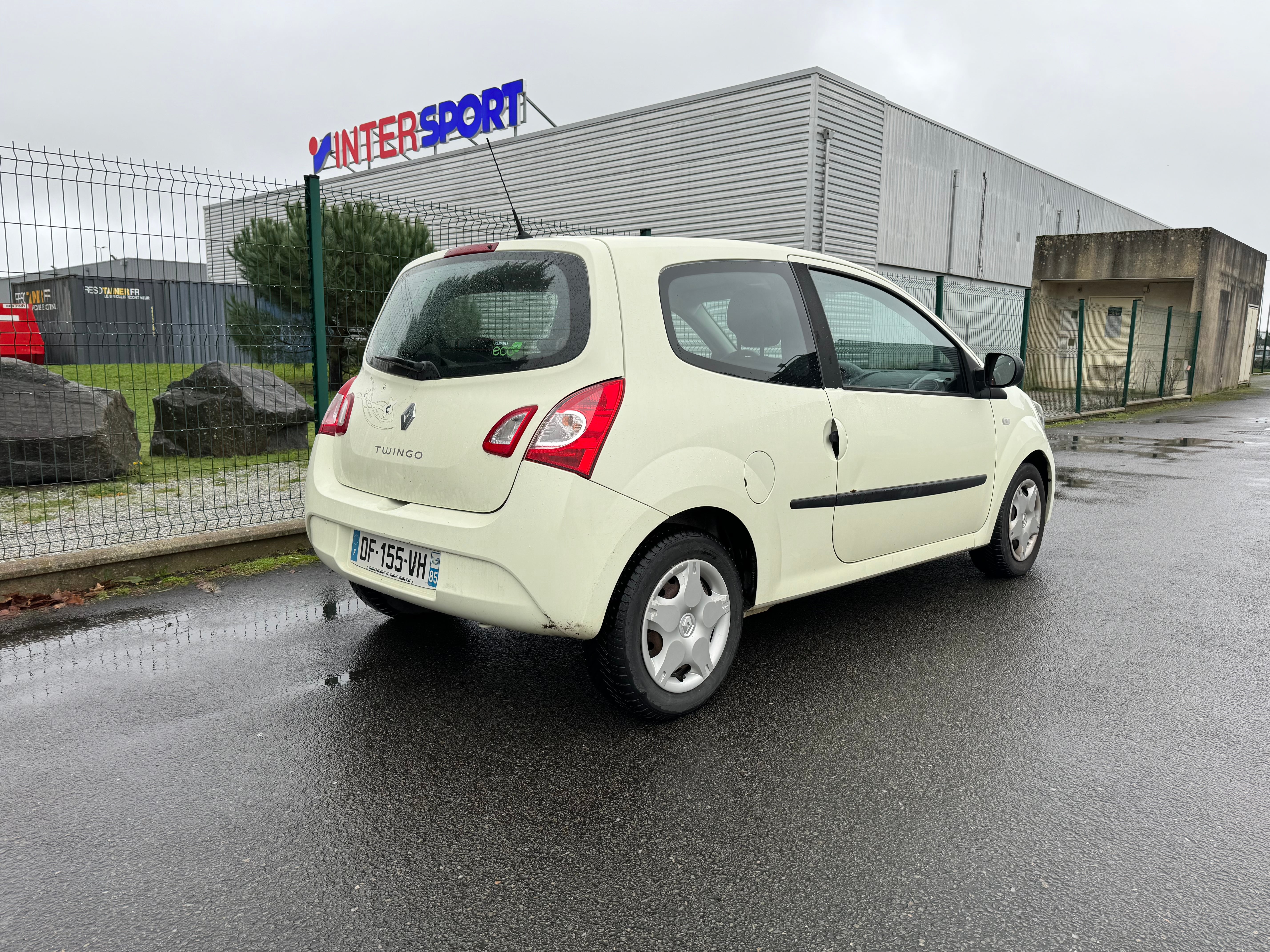 Renault Twingo II avec Entrée audio / iPod