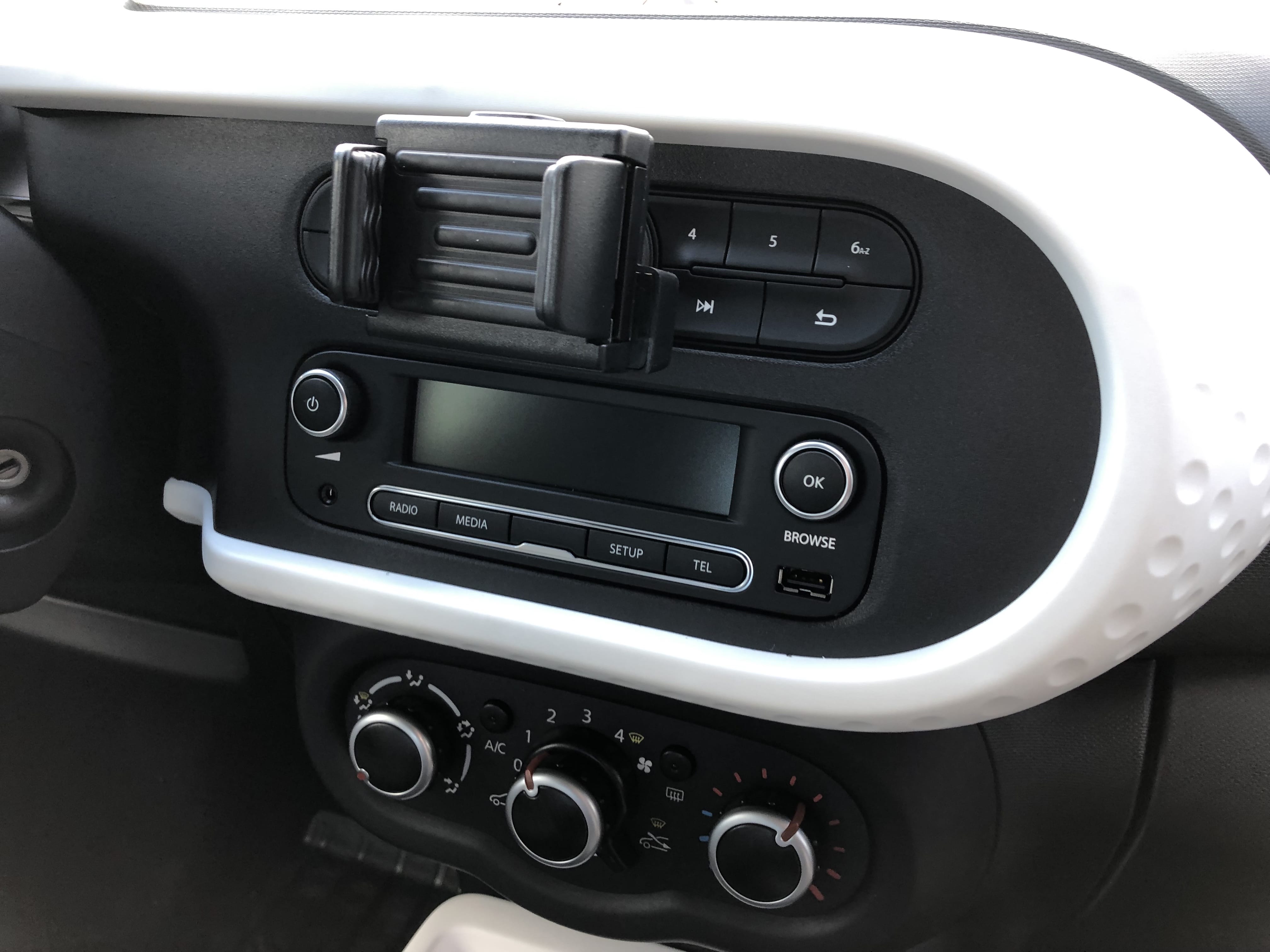 Renault Twingo Twingo III 5 portes 1.0 SCe 70 E6C Limited EDC / VFR Boite auto avec Entrée audio / iPod