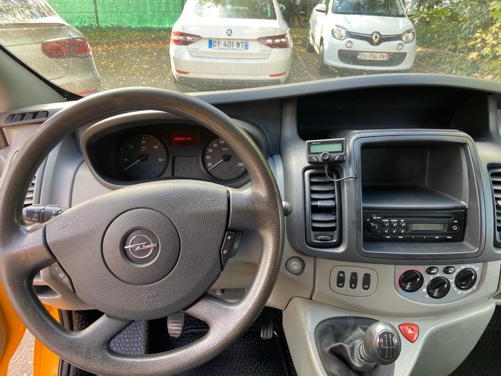 Opel Vivaro avec Audio Bluetooth