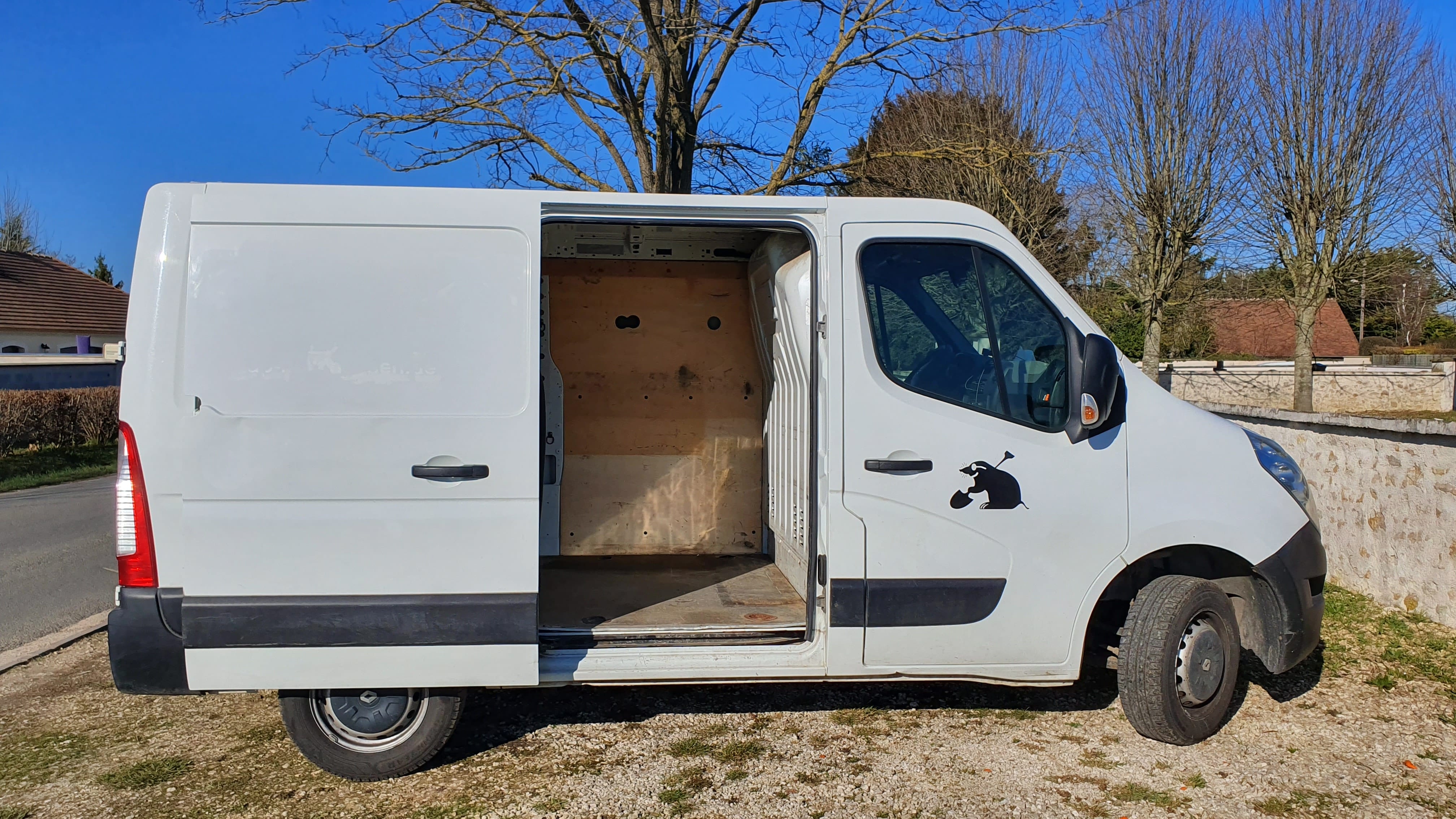 Renault Master 9 M3 + Caméra Recul idéal déménagement avec Entrée audio / iPod