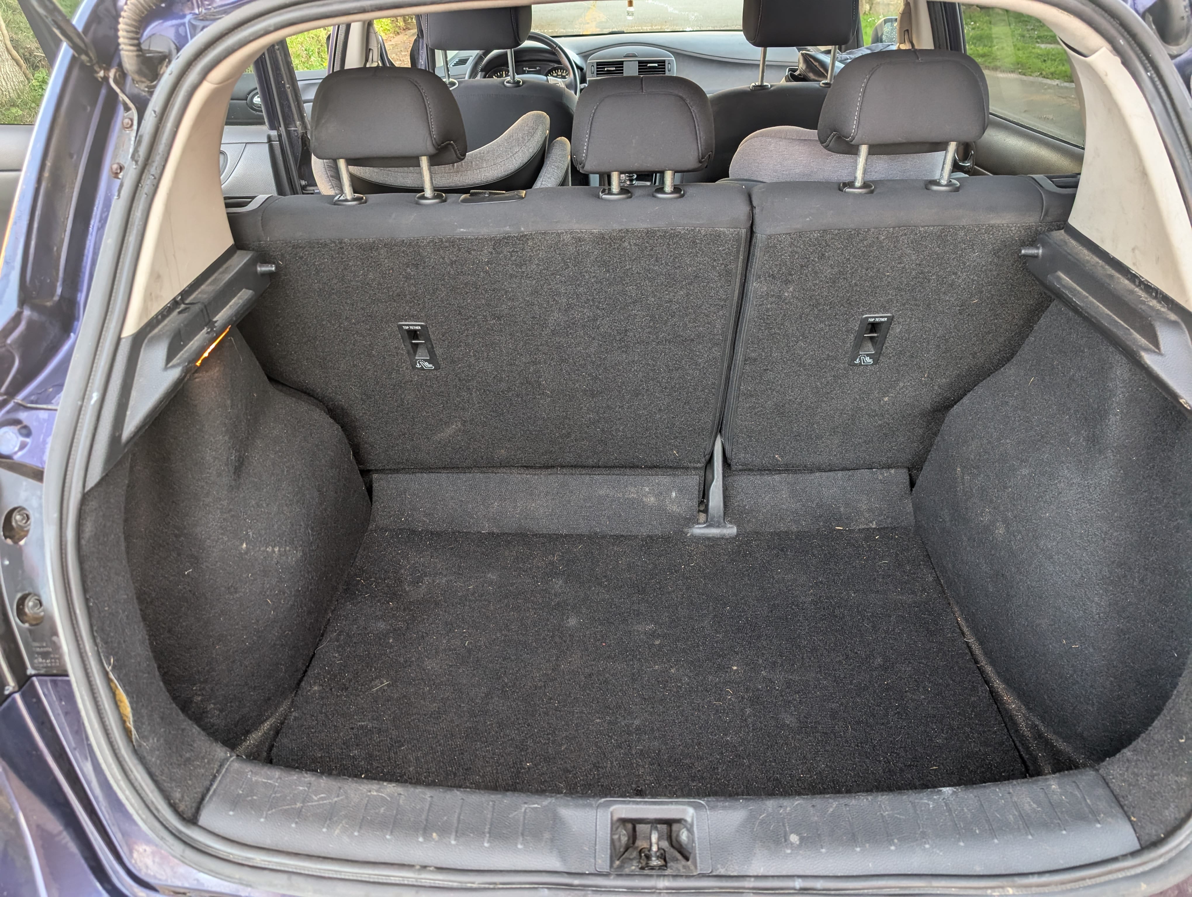 Nissan Pulsar avec Siège bébé