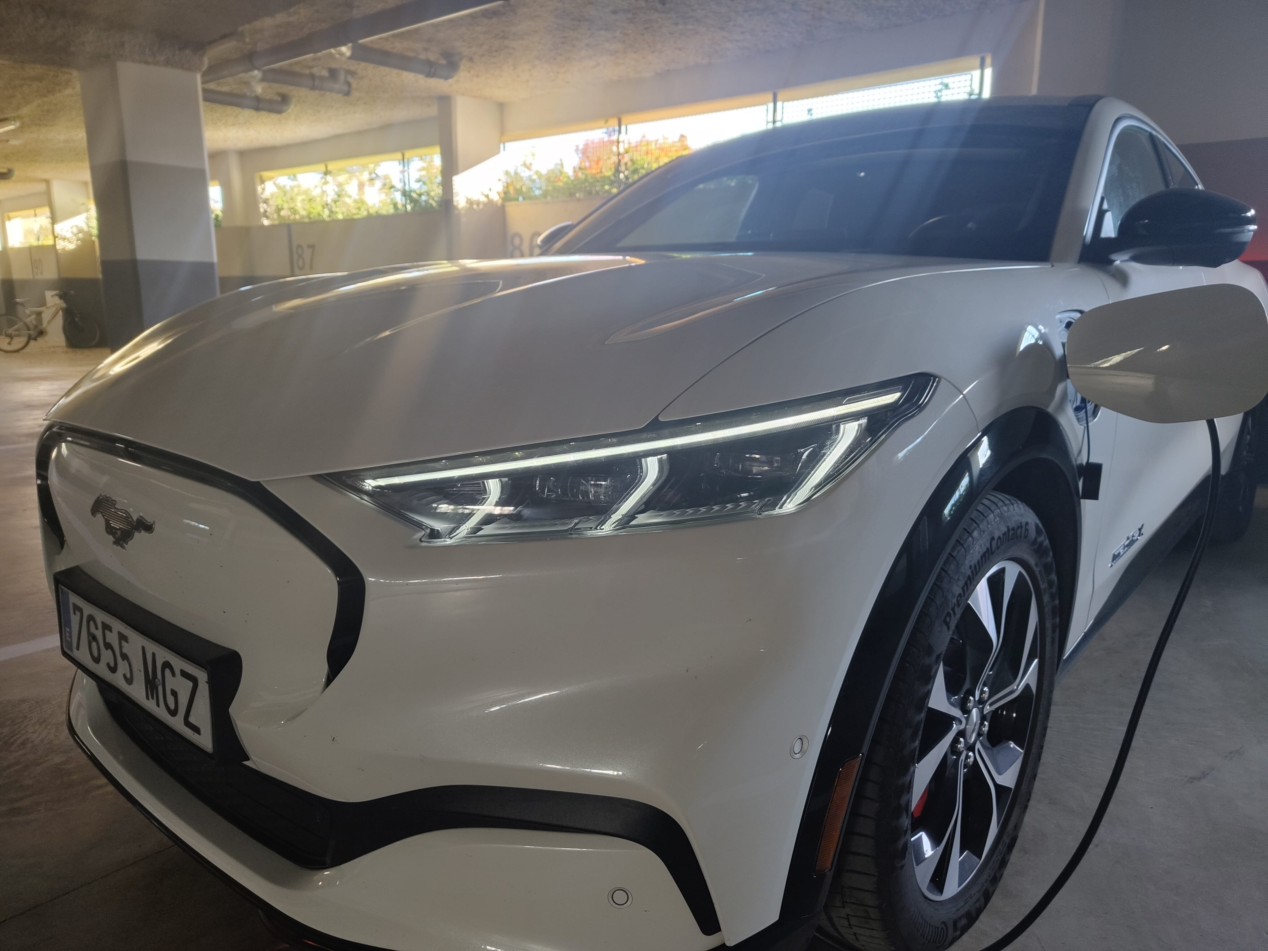 Ford Mustang Mach-E con GPS