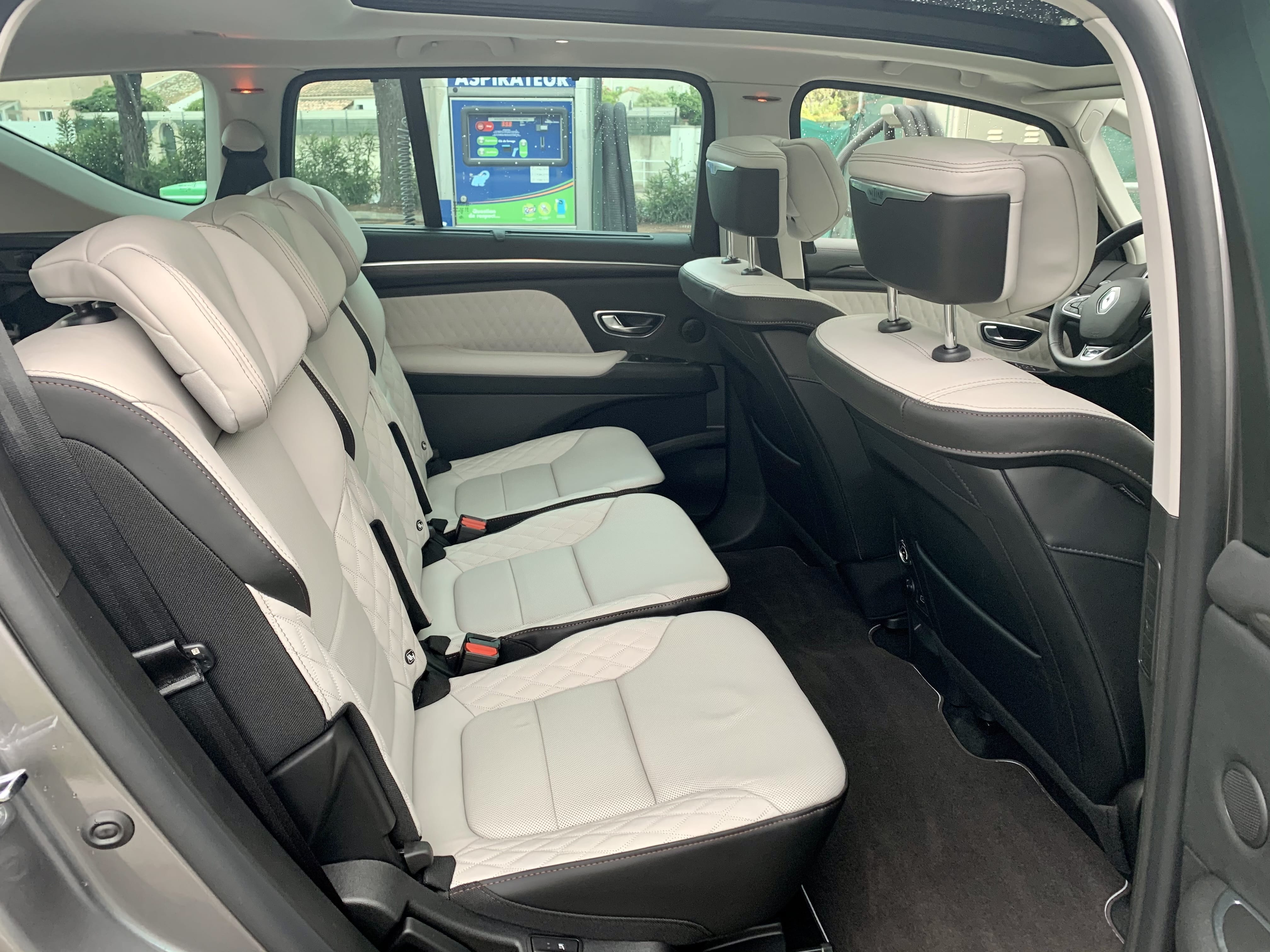 Renault Espace 2L 200cv finition initiale Paris avec Entrée audio / iPod