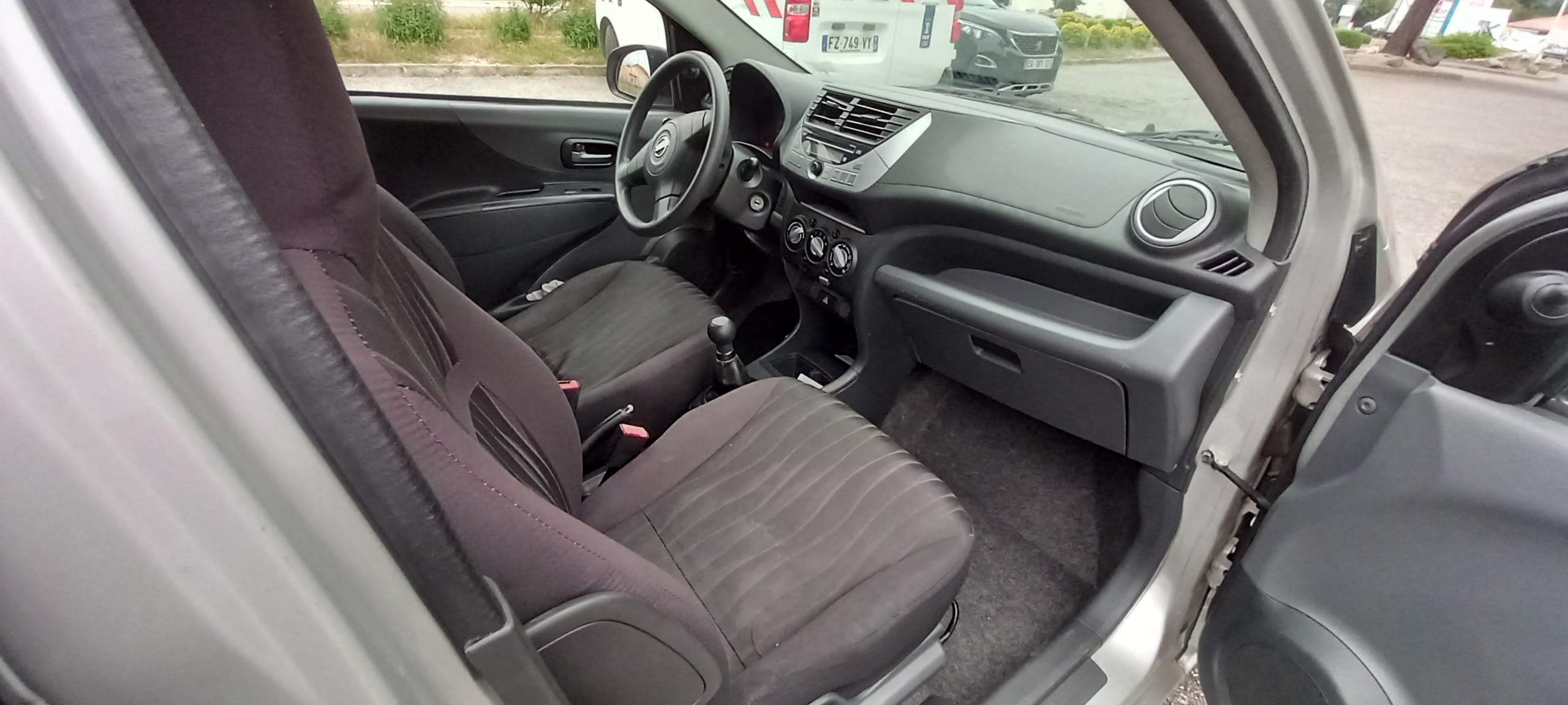 Nissan Pixo avec GPS