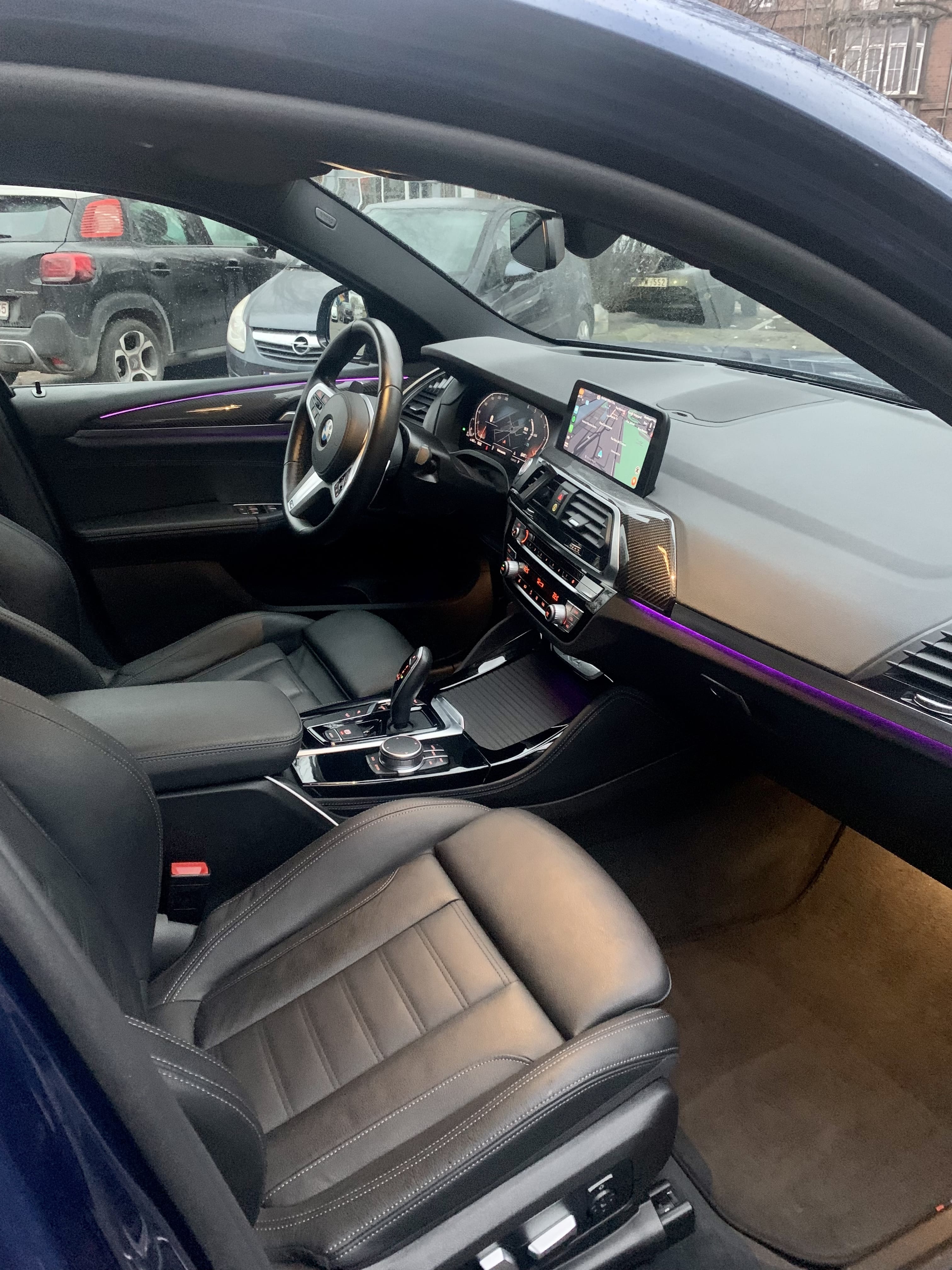 BMW X4 met Autostoel baby