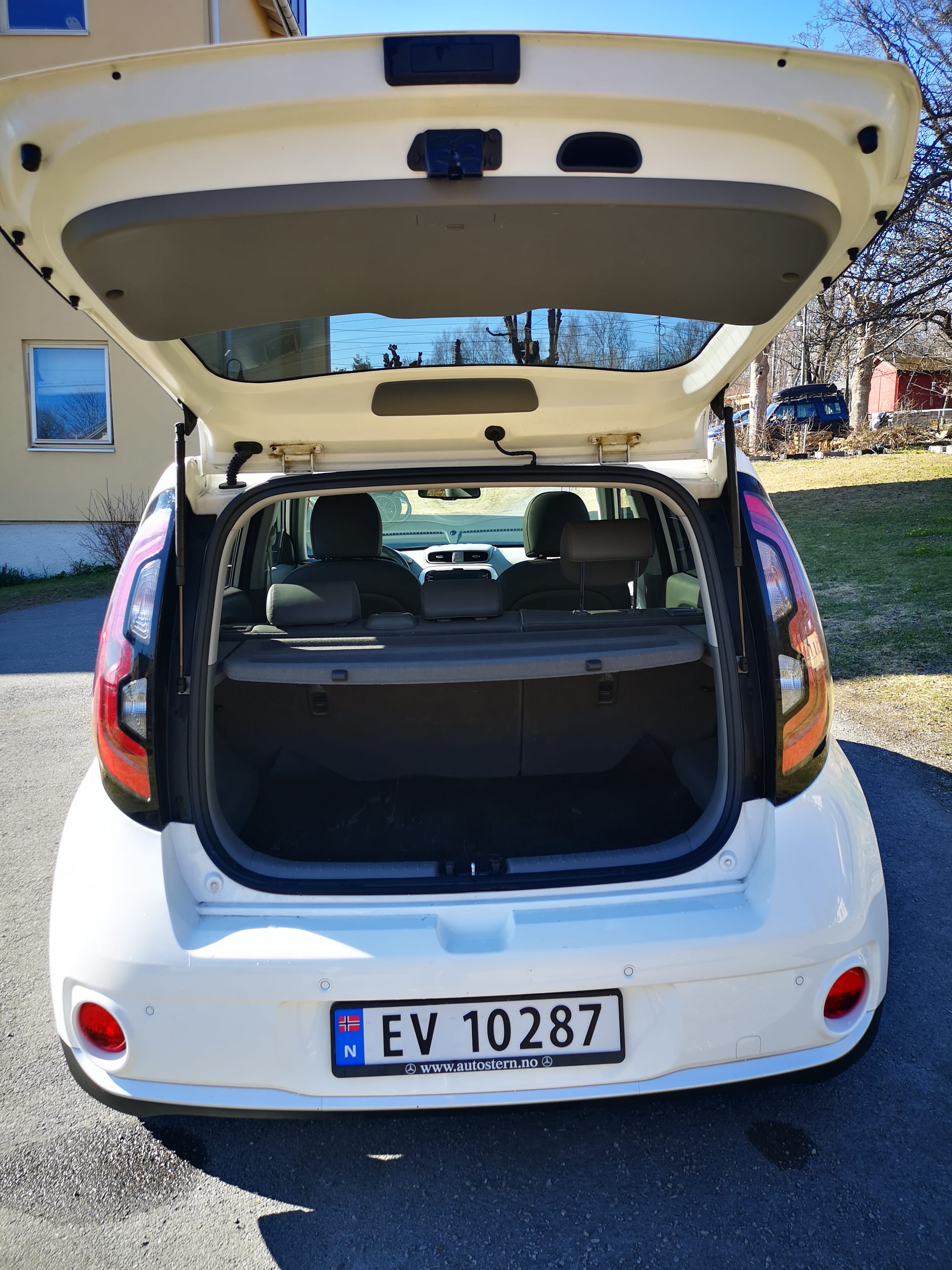 Kia Soul EV+ med Vinterdekk