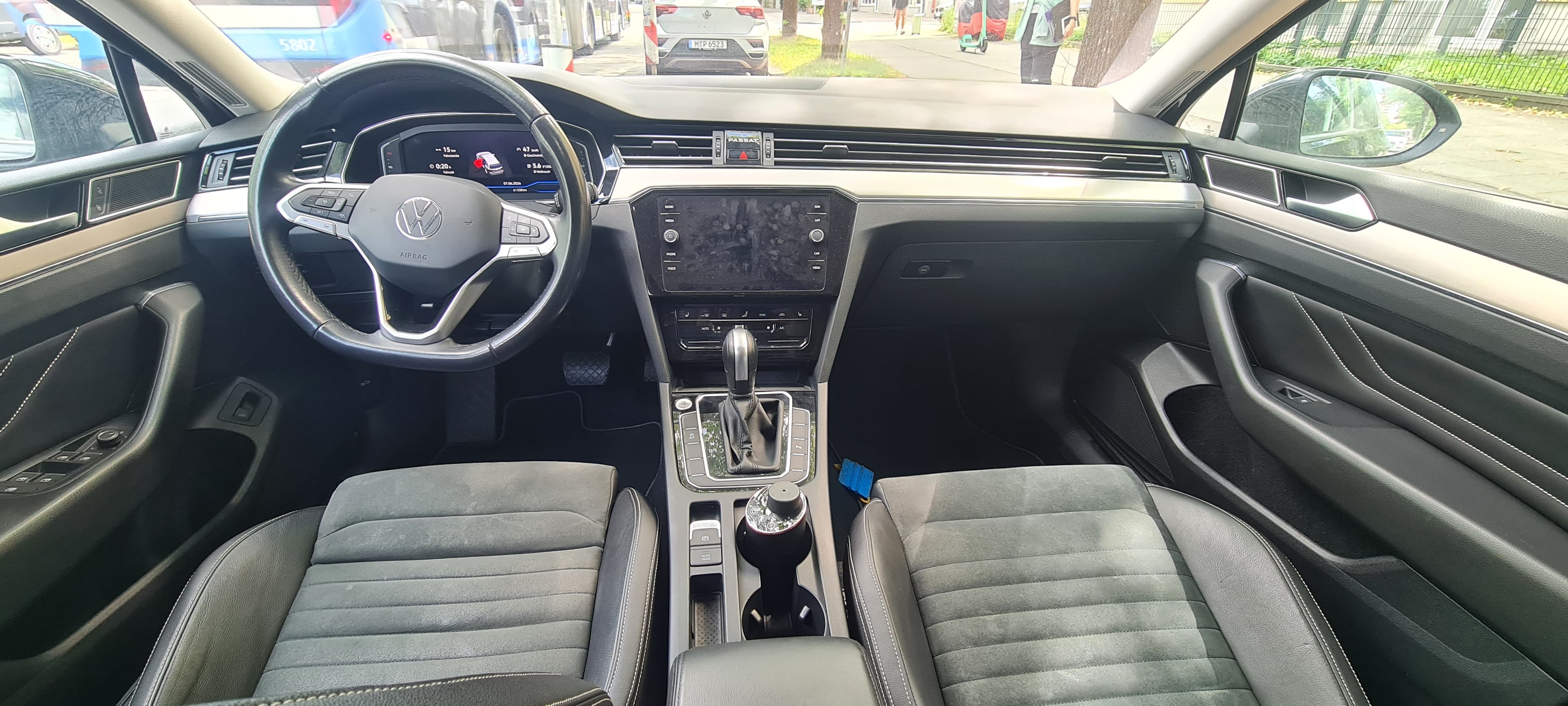 Volkswagen Passat Kombi mit Tempomat