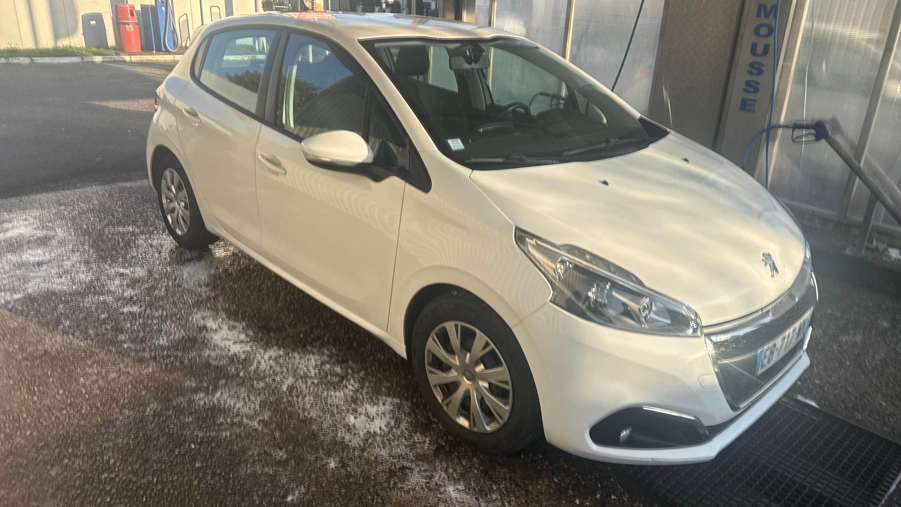 Peugeot 208 avec Climatisation