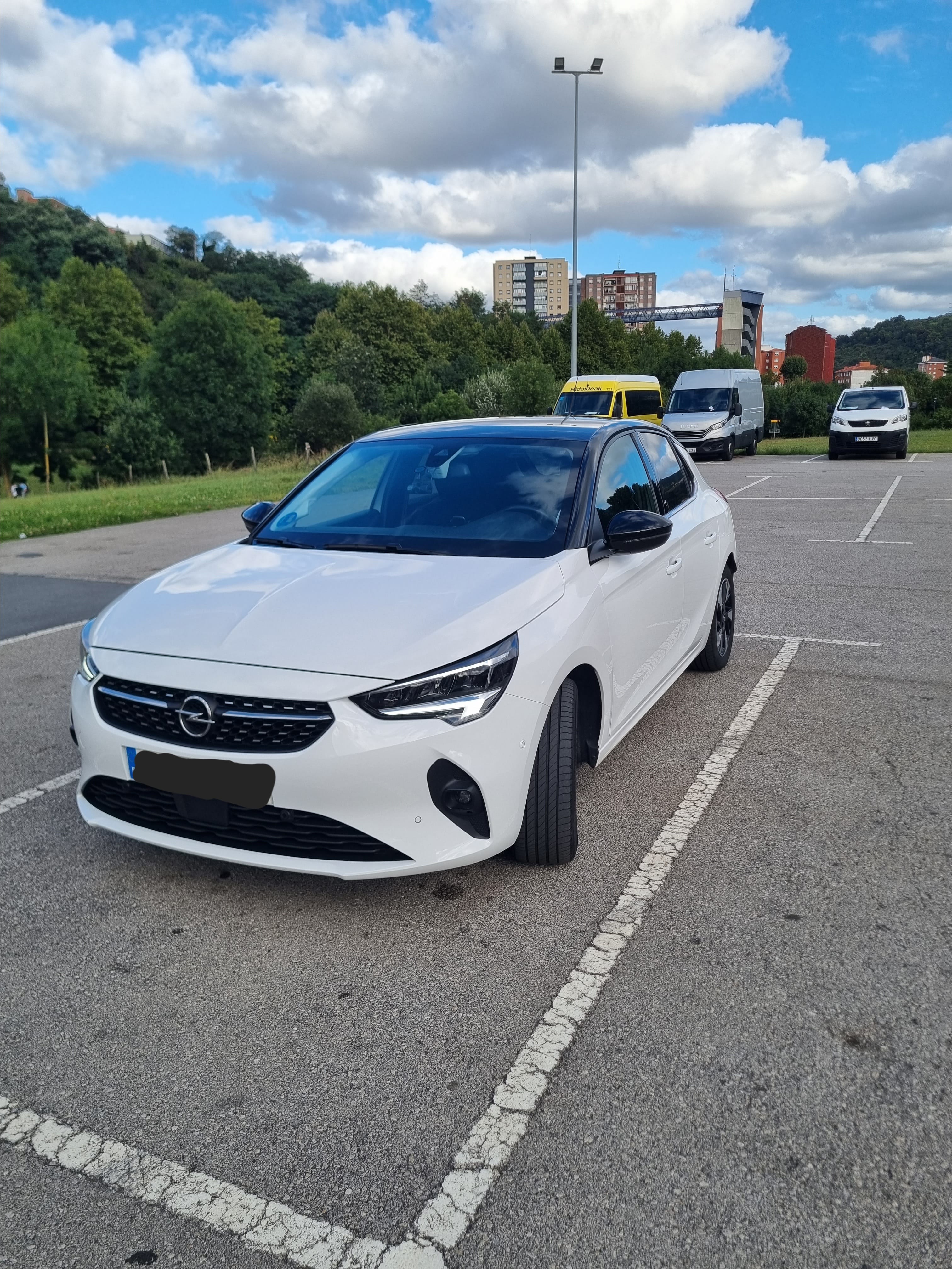 Opel Corsa-E 136 CV, 2021, Eléctrico, Automático