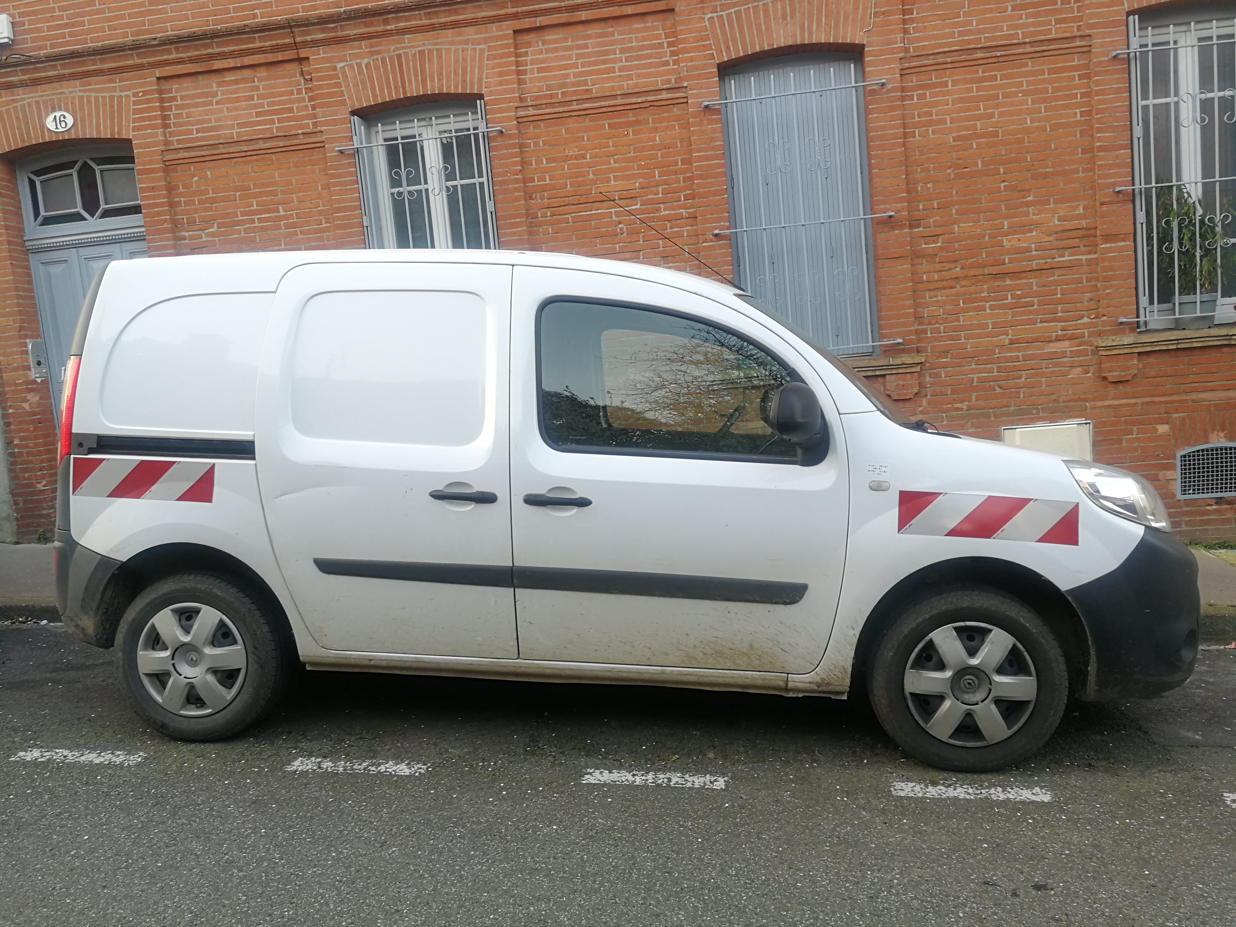 Renault Kangoo Express mit Klimaanlage