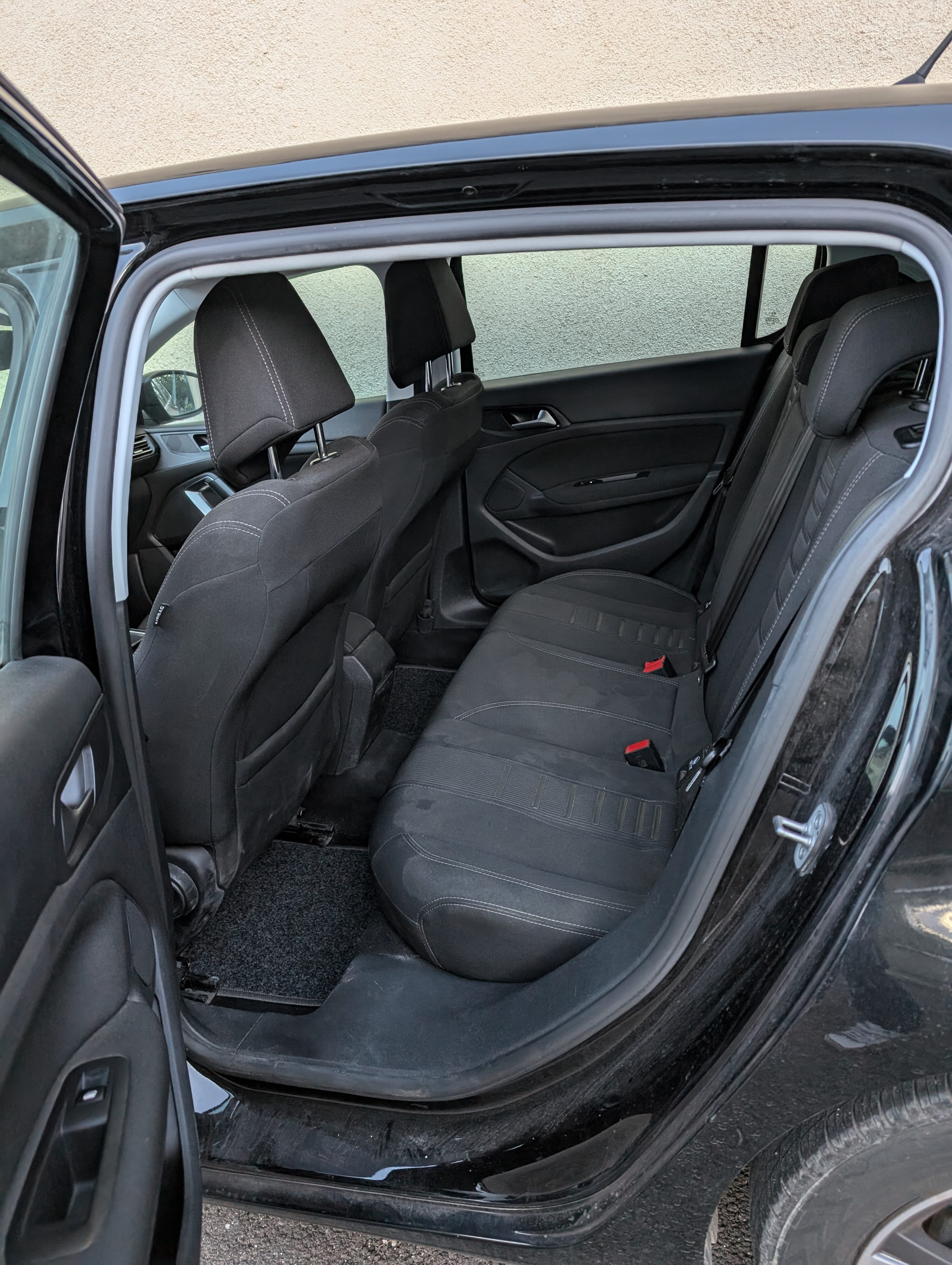 Peugeot 308 1.6 essence avec Entrée audio / iPod