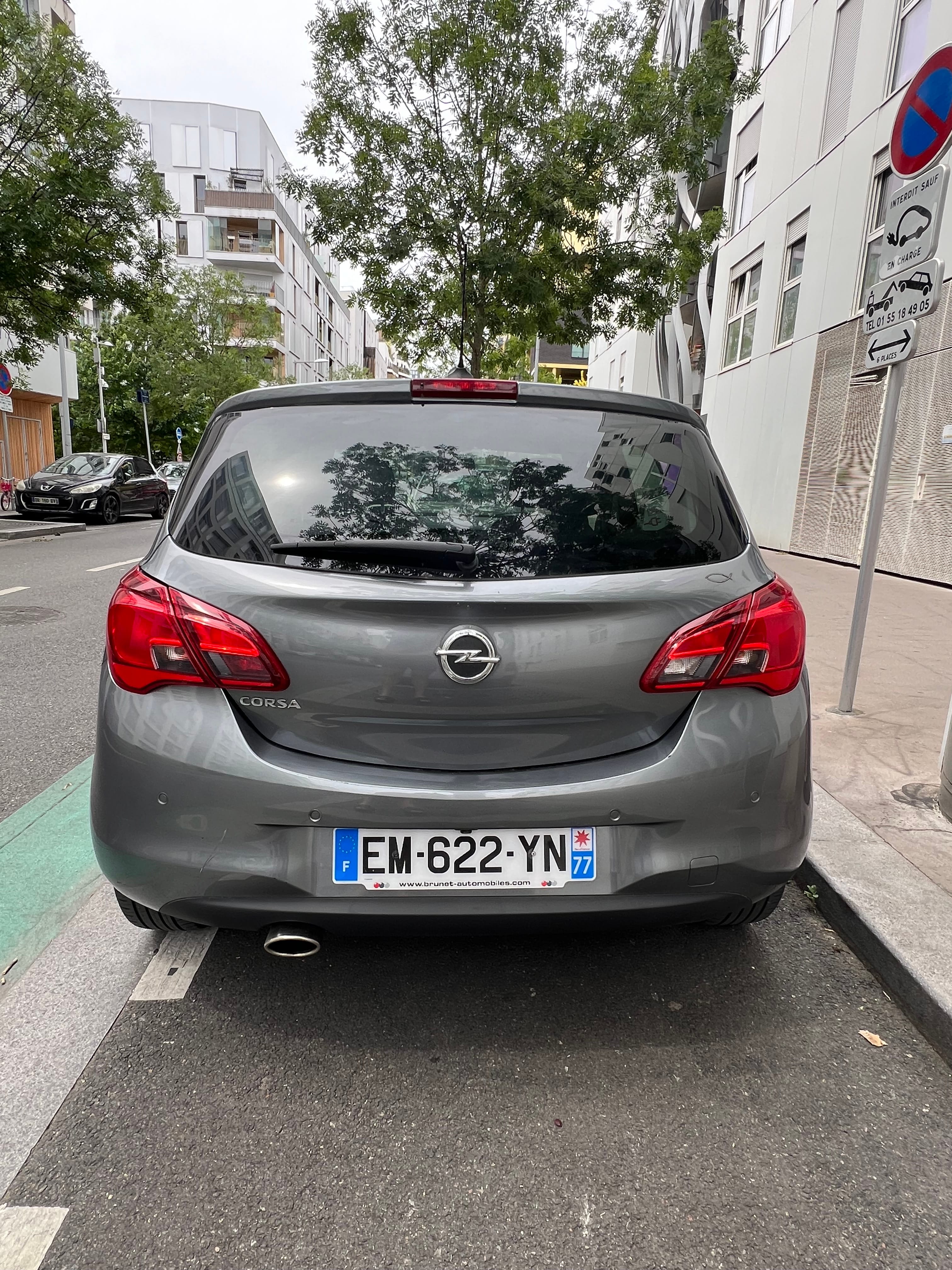 Opel Corsa avec Caméra de recul