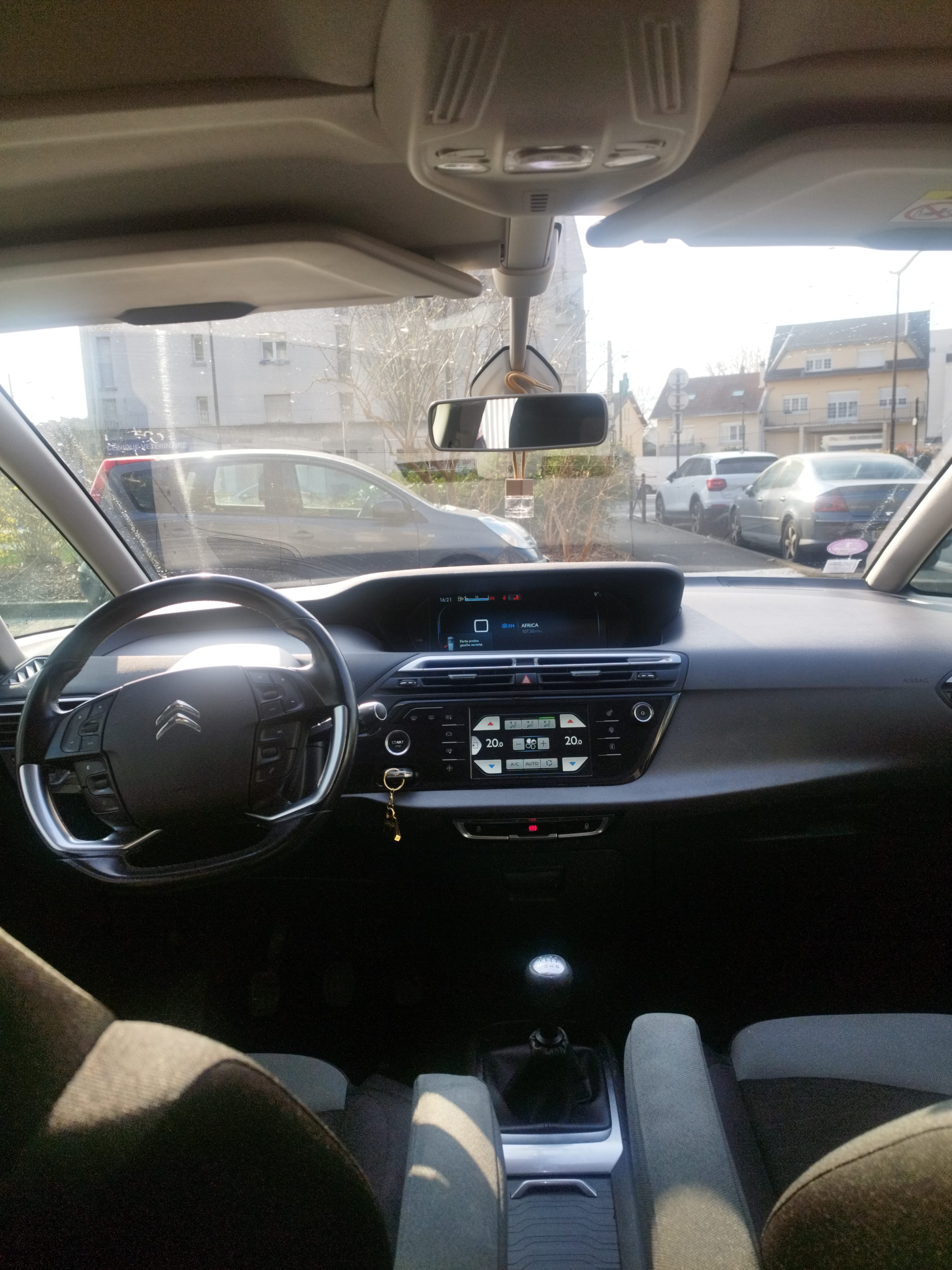 Citroen C4 Picasso avec Apple CarPlay