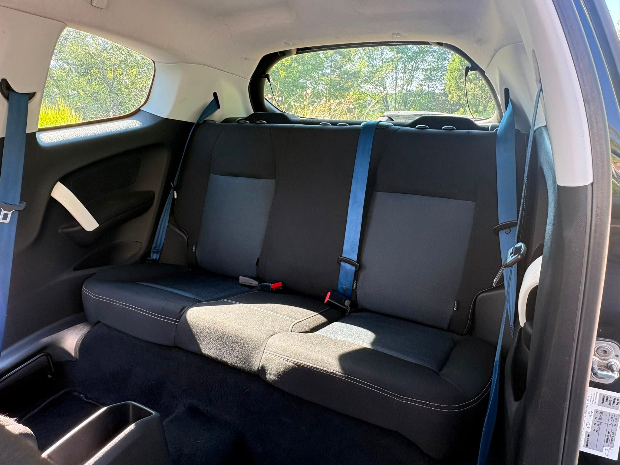 Peugeot 208 Like met Sneeuwbanden