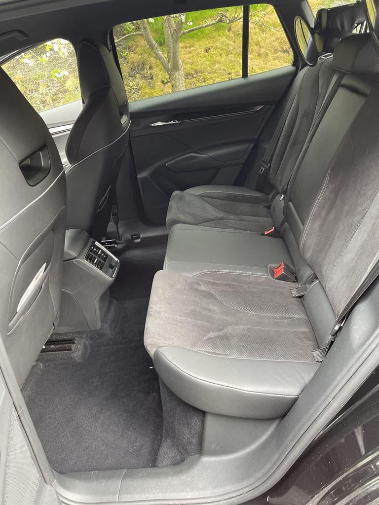Skoda Enyaq 60 IV80 med Cruisekontroll