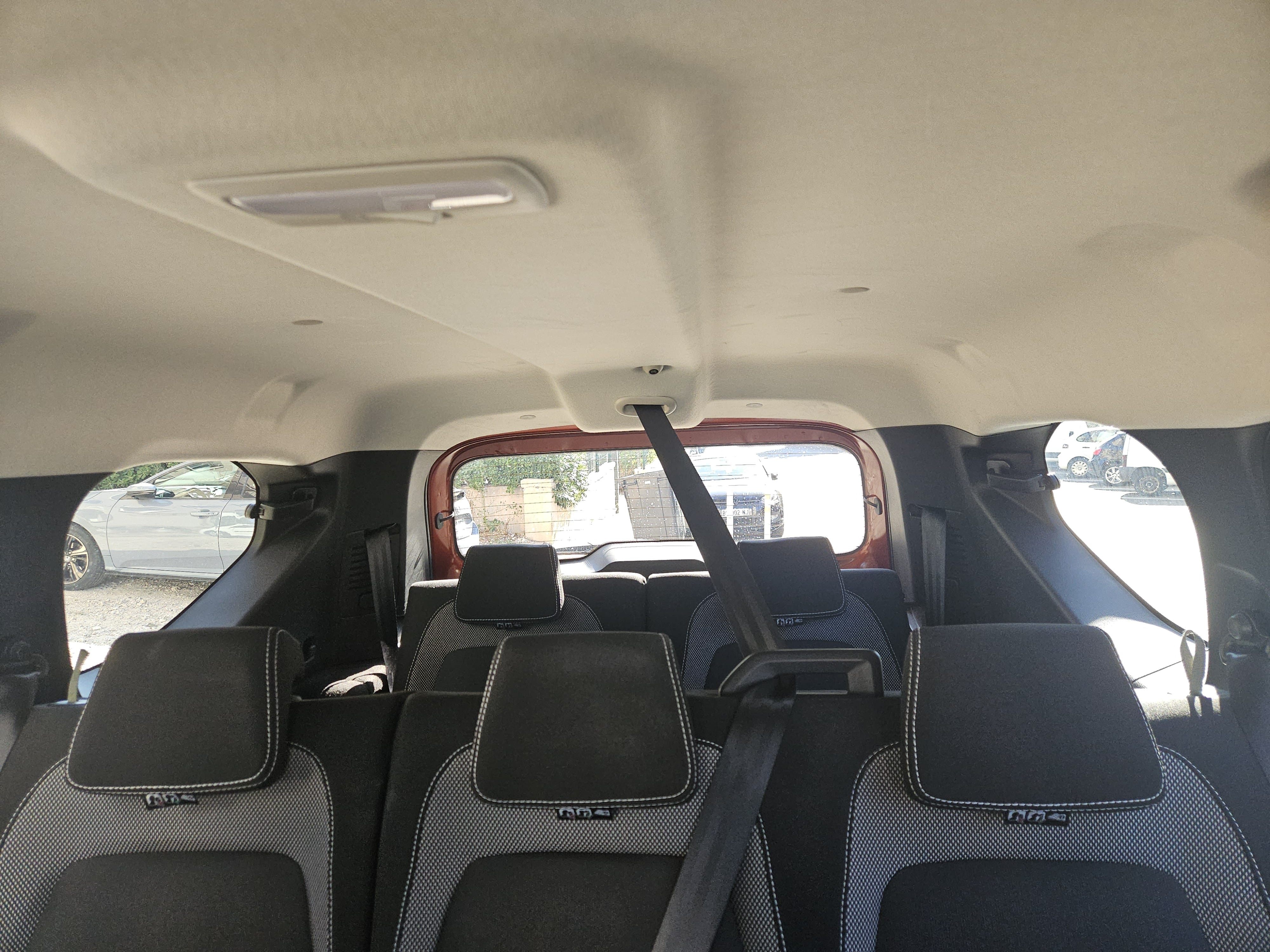 Dacia Jogger  Hybride 2023 – 7 places modulable et économique avec Entrée audio / iPod