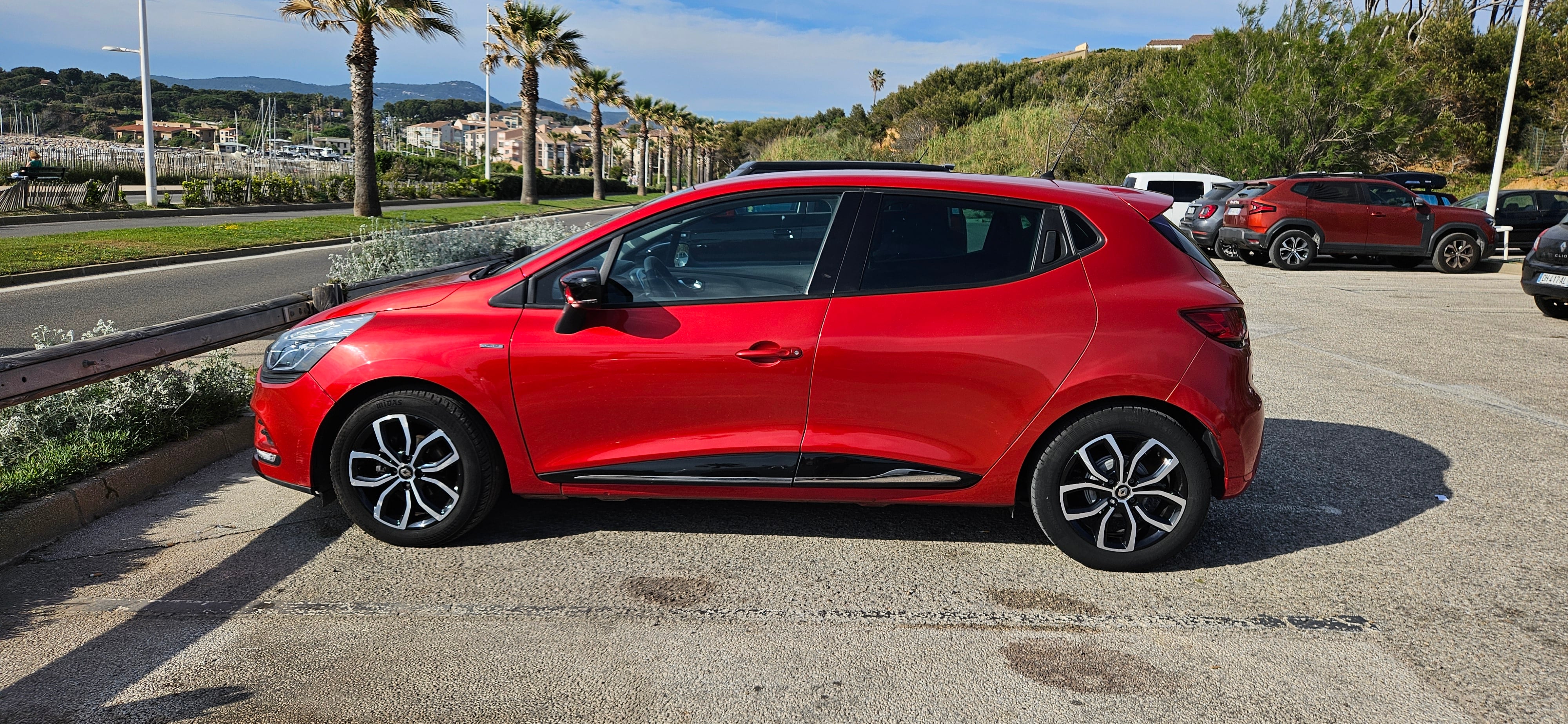Renault Clio avec Climatisation
