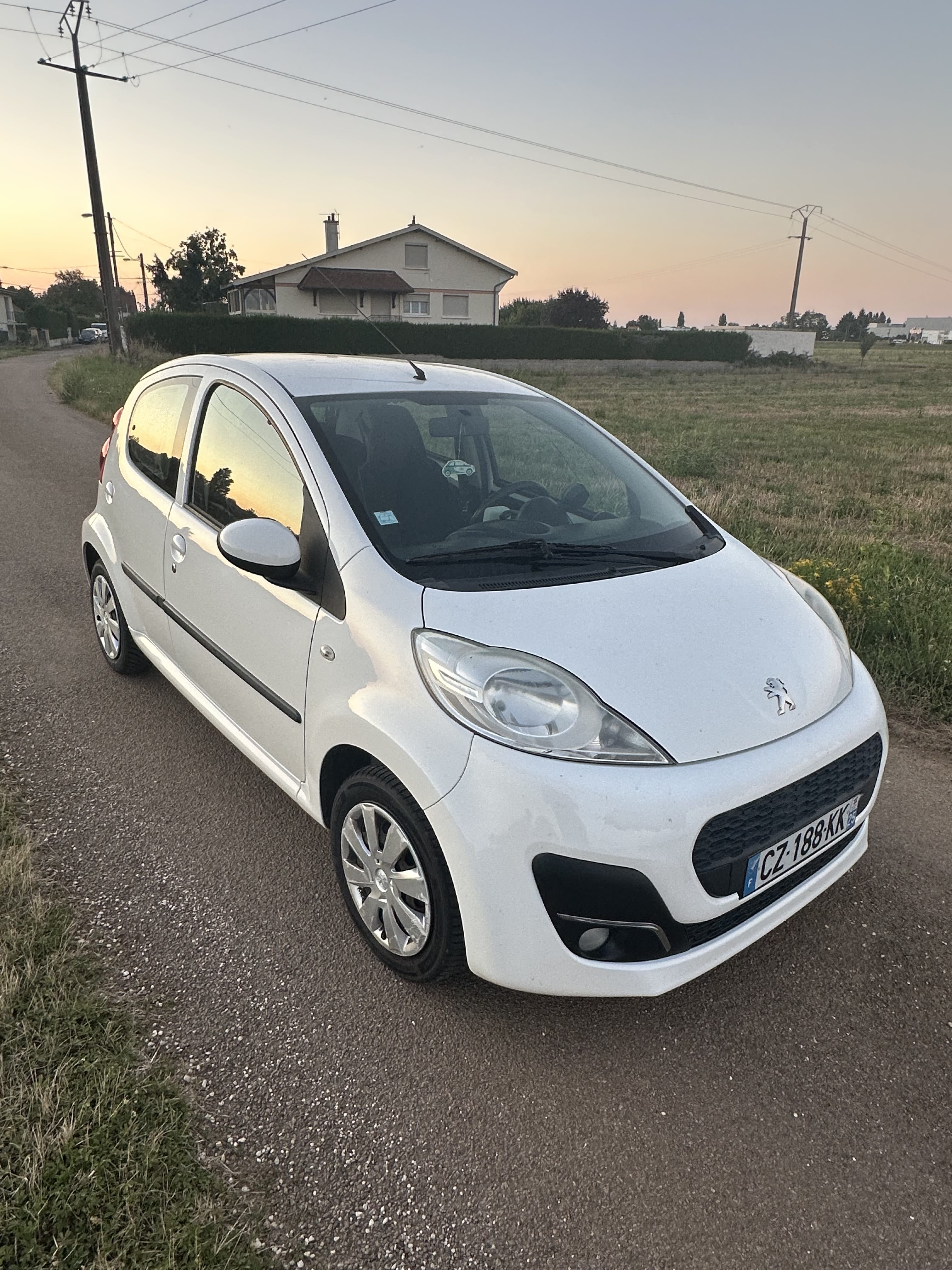 Peugeot 107 GARE SNCF avec Climatisation
