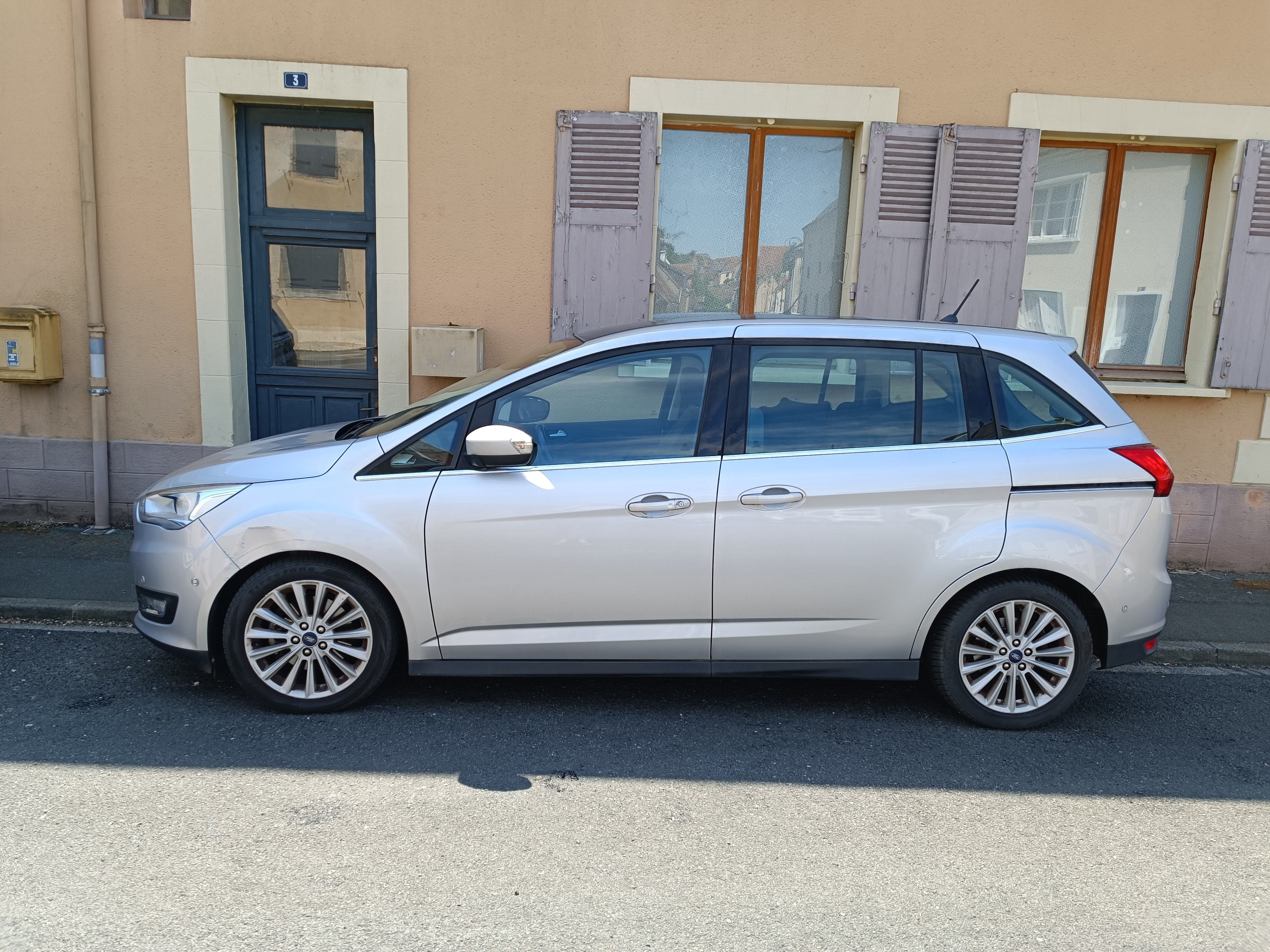 Ford Grand C-Max avec Climatisation