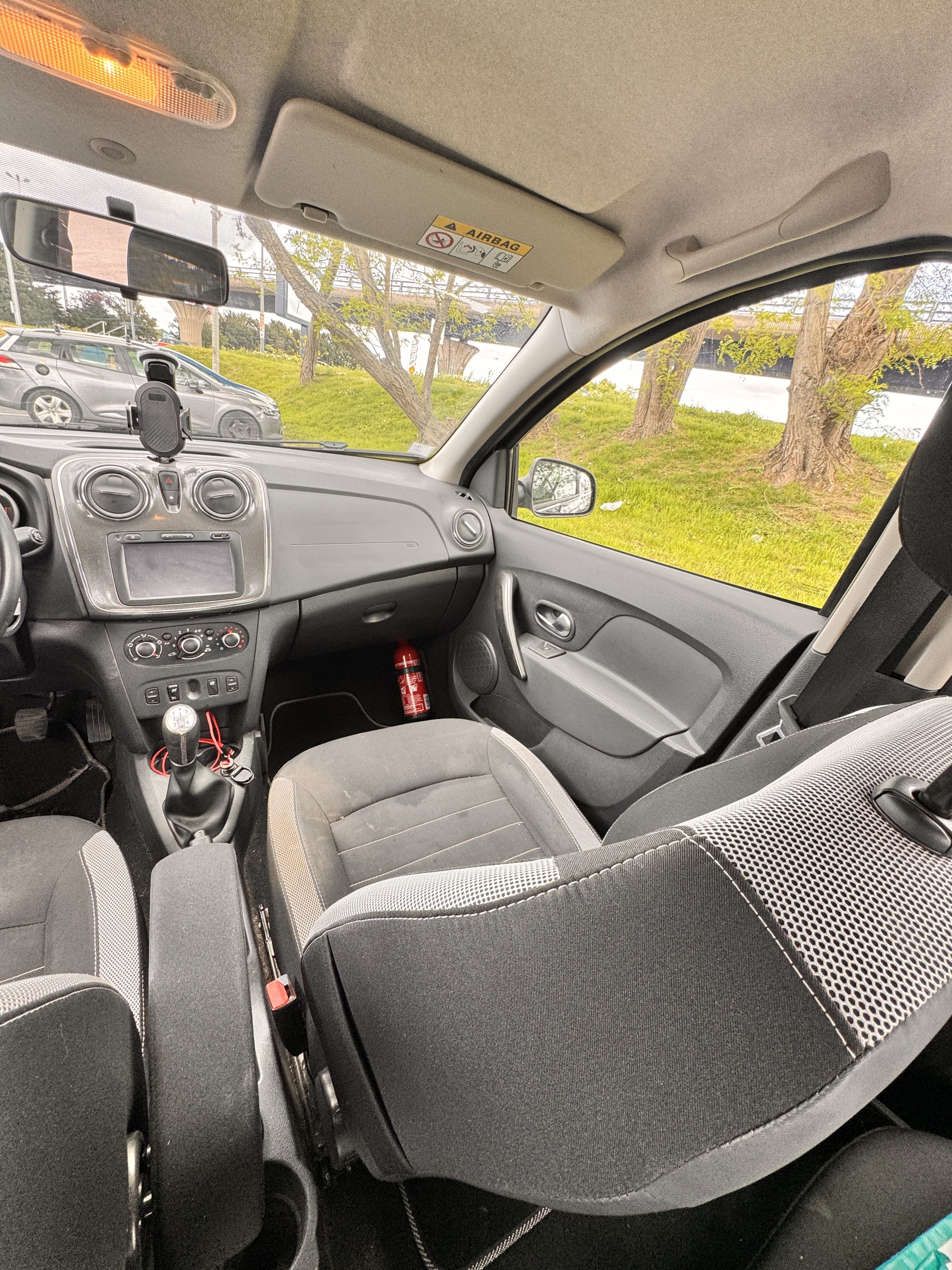 Dacia Sandero Stepway avec Autoradio