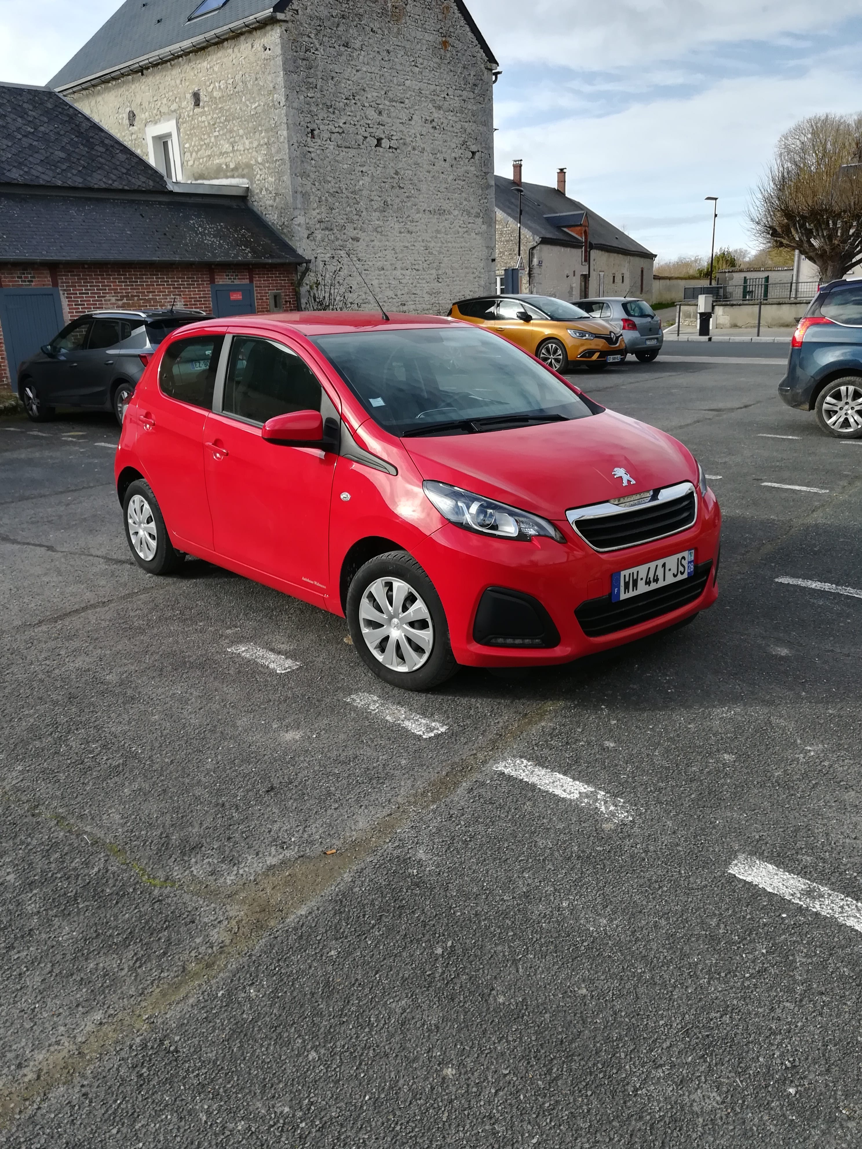 Peugeot 108, 2017, Essence 95