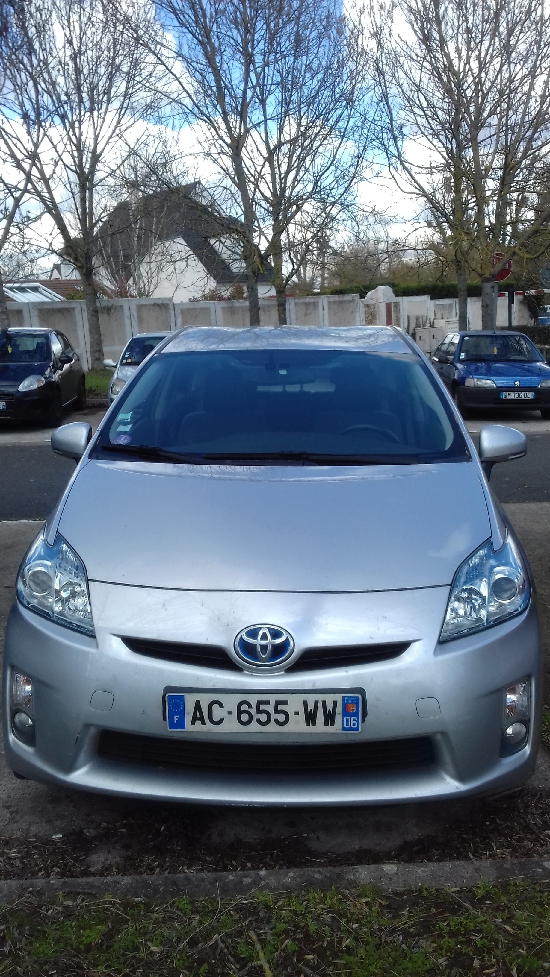 Toyota Prius, 2011, Essence 95 / Eléctrico (híbrido), Automático