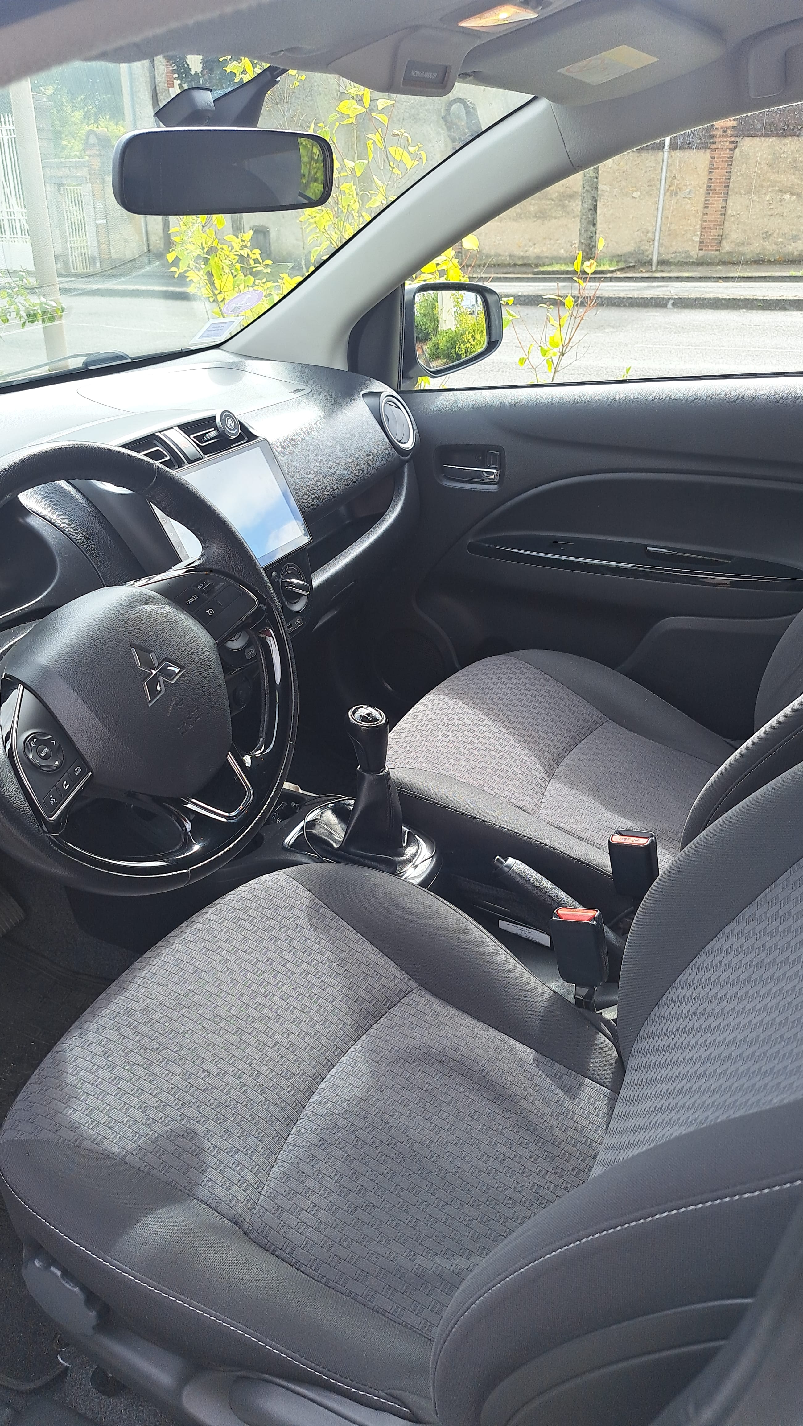 Mitsubishi Space Star 1,2 avec Android Auto