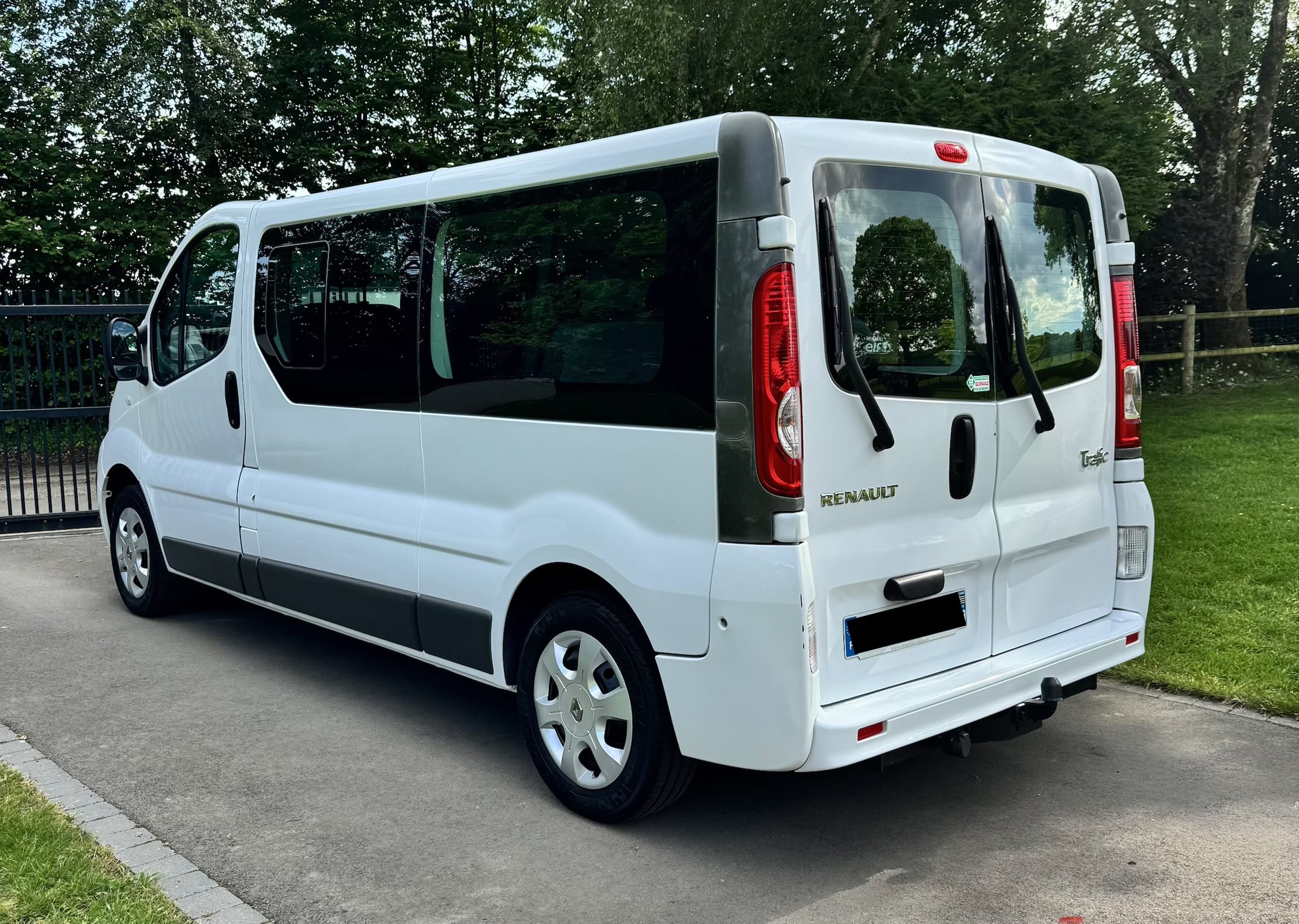 Renault Trafic Passenger avec Autoradio