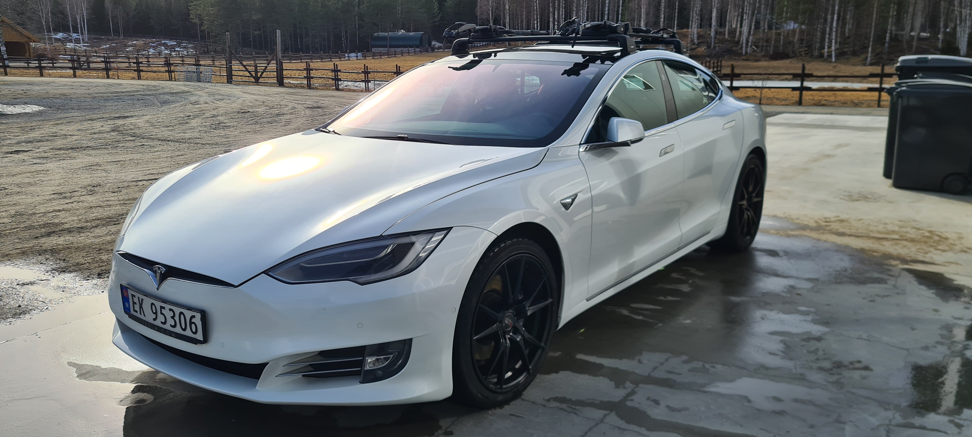 Tesla Model S med Babysete