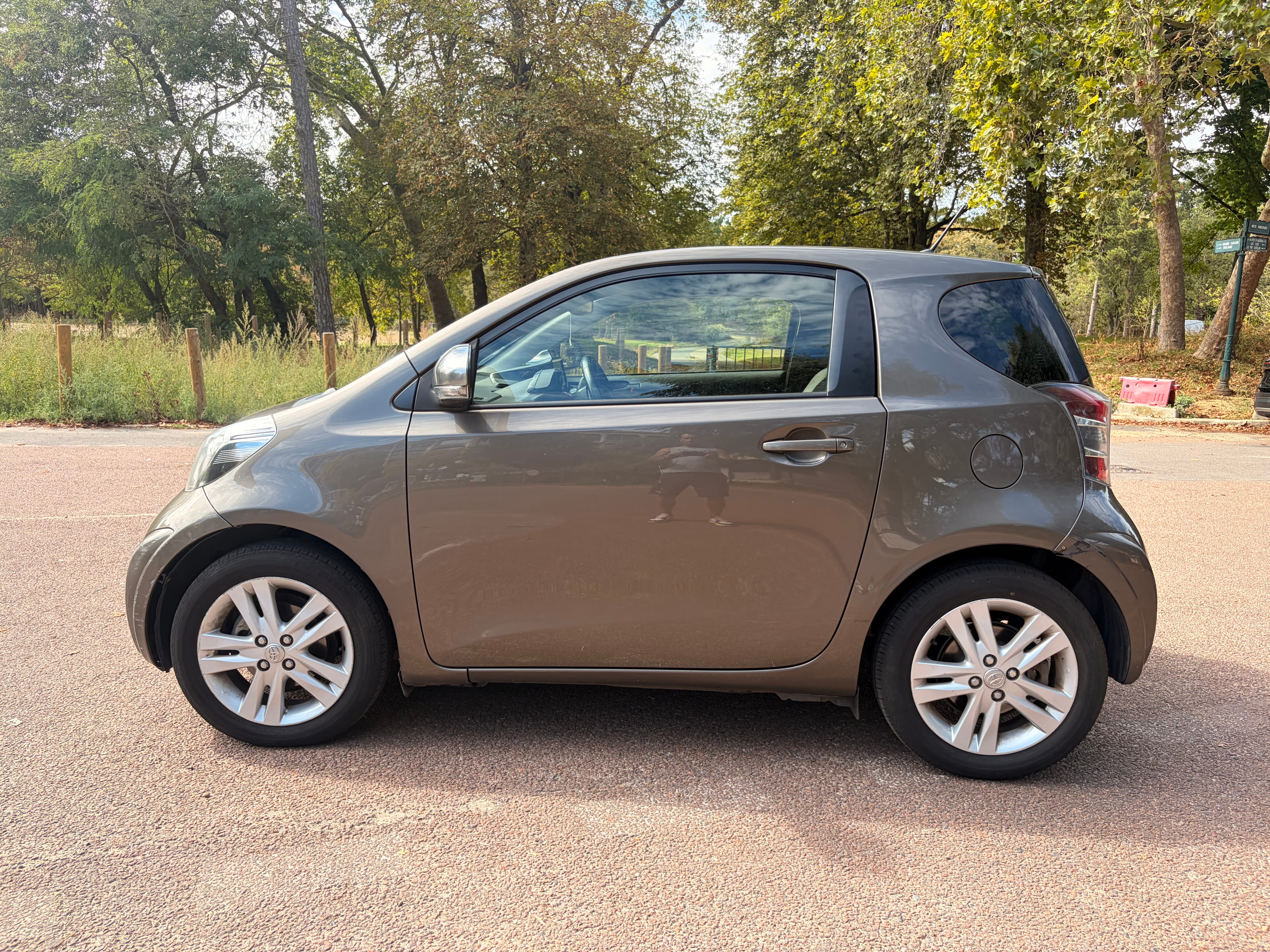Toyota Iq 1,3L avec Climatisation