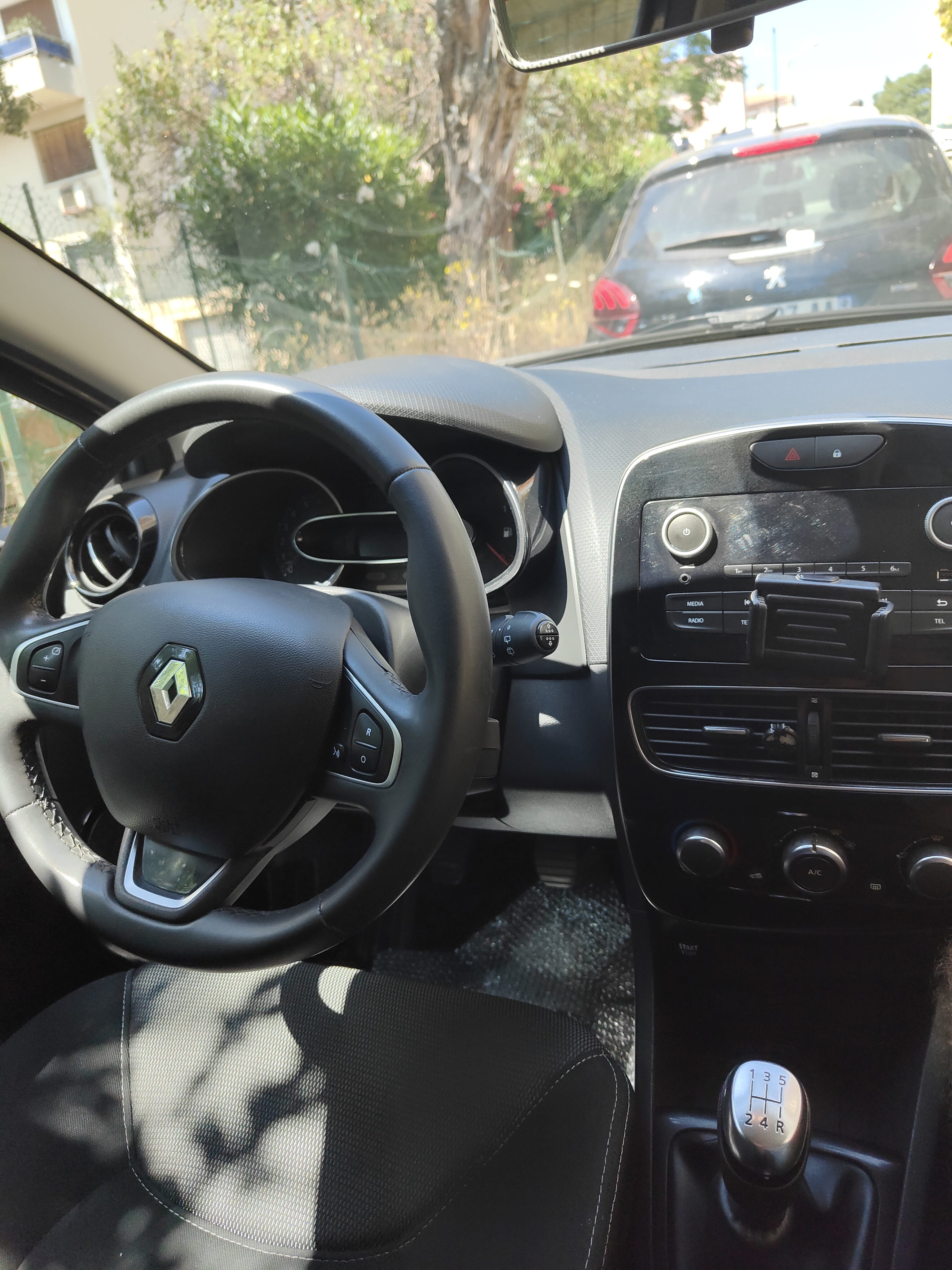 Renault Clio avec Siège bébé