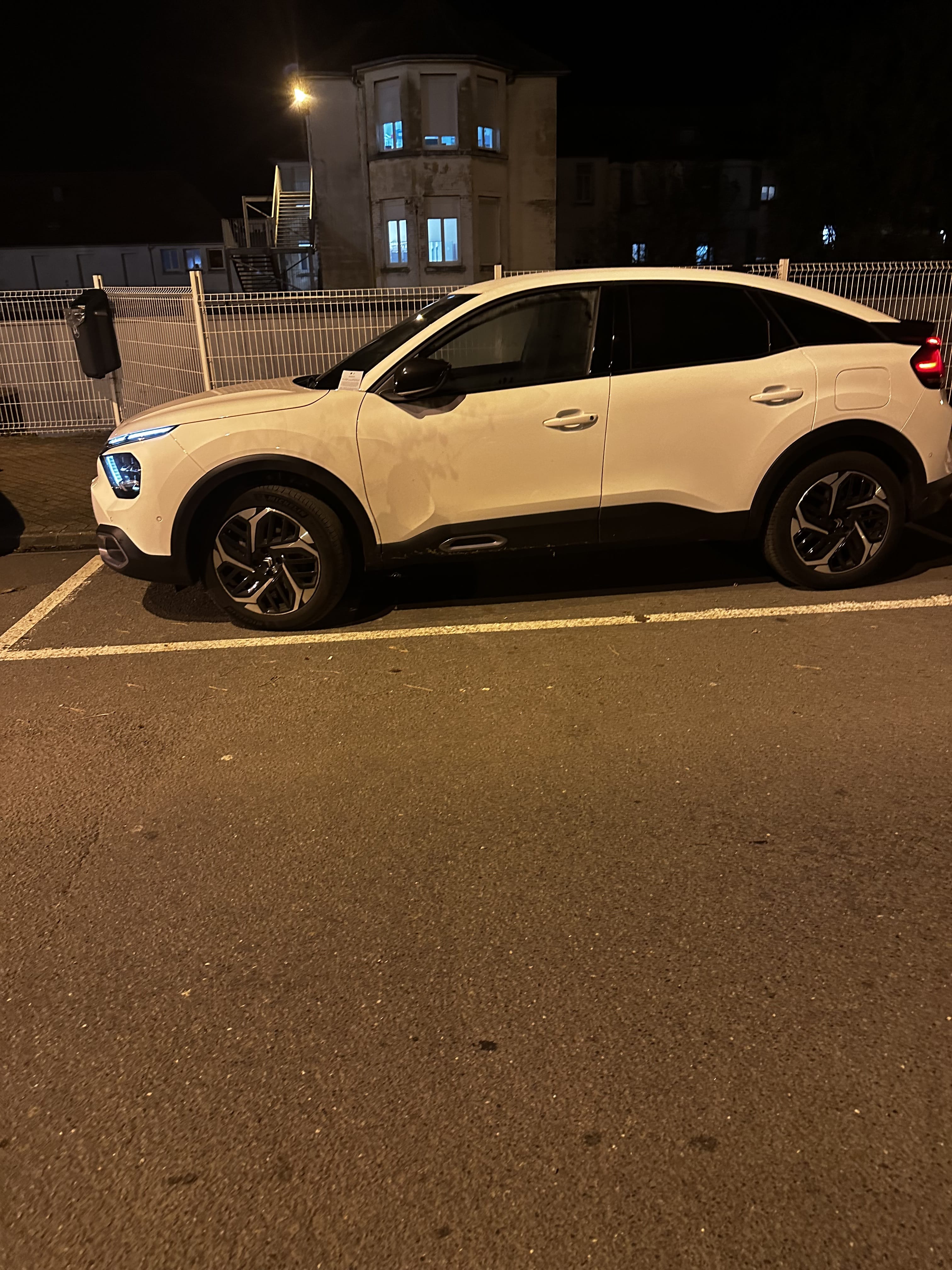 Citroen C4 avec Entrée audio / iPod