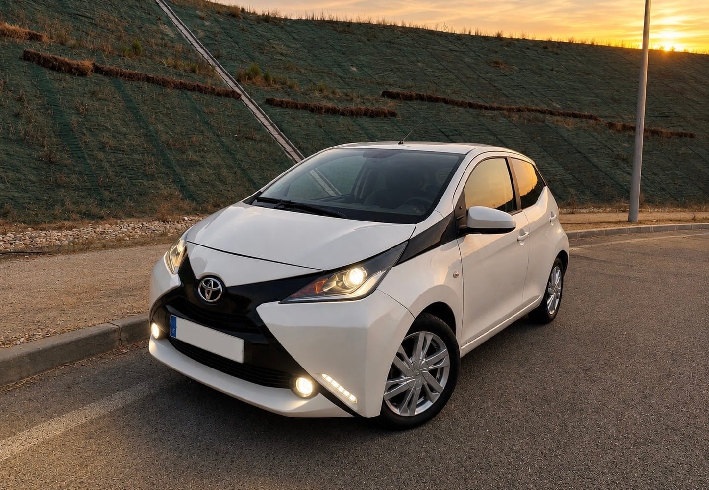 Toyota Aygo X Automático, 2016, Gasolina 95, Automático