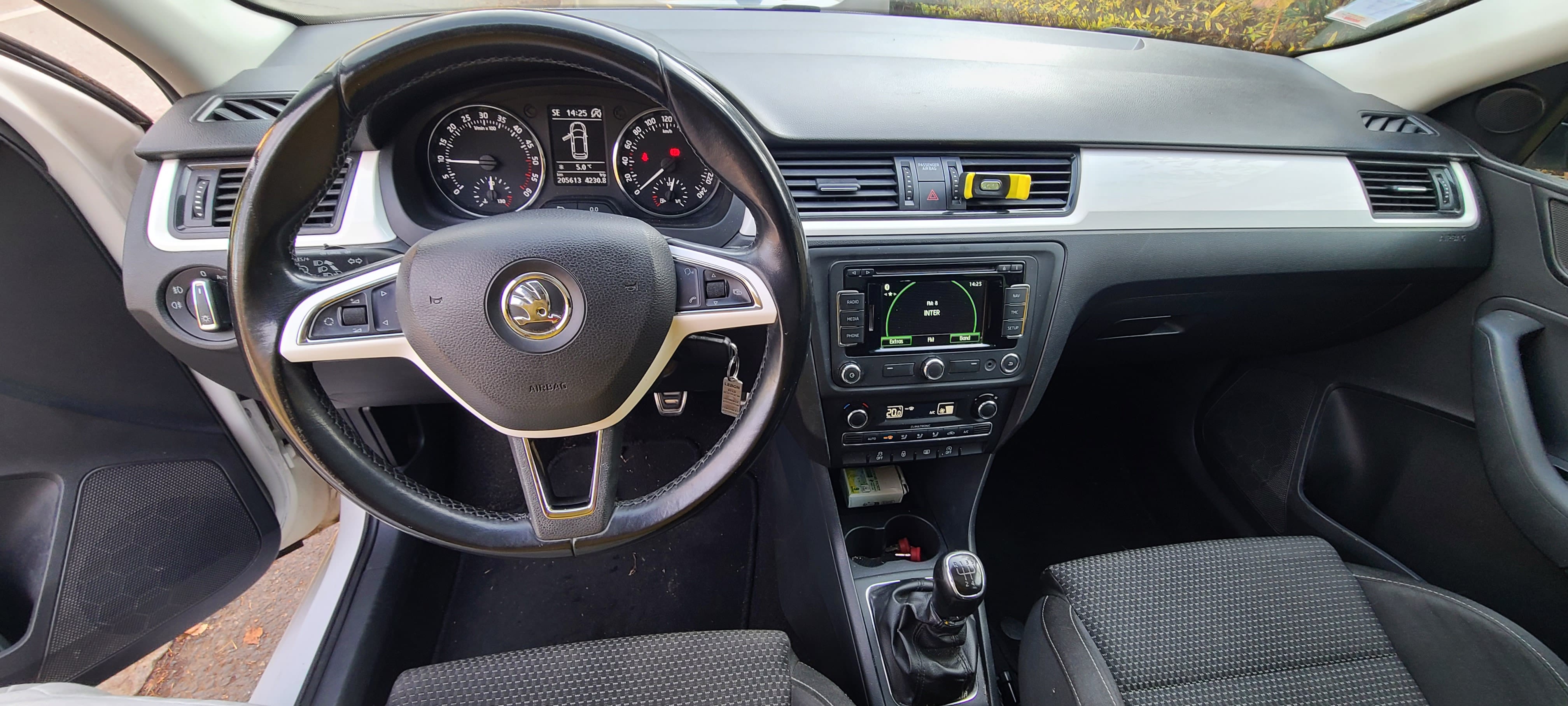 Skoda Rapid Spaceback avec GPS