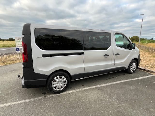 Opel Vivaro Combi avec Climatisation