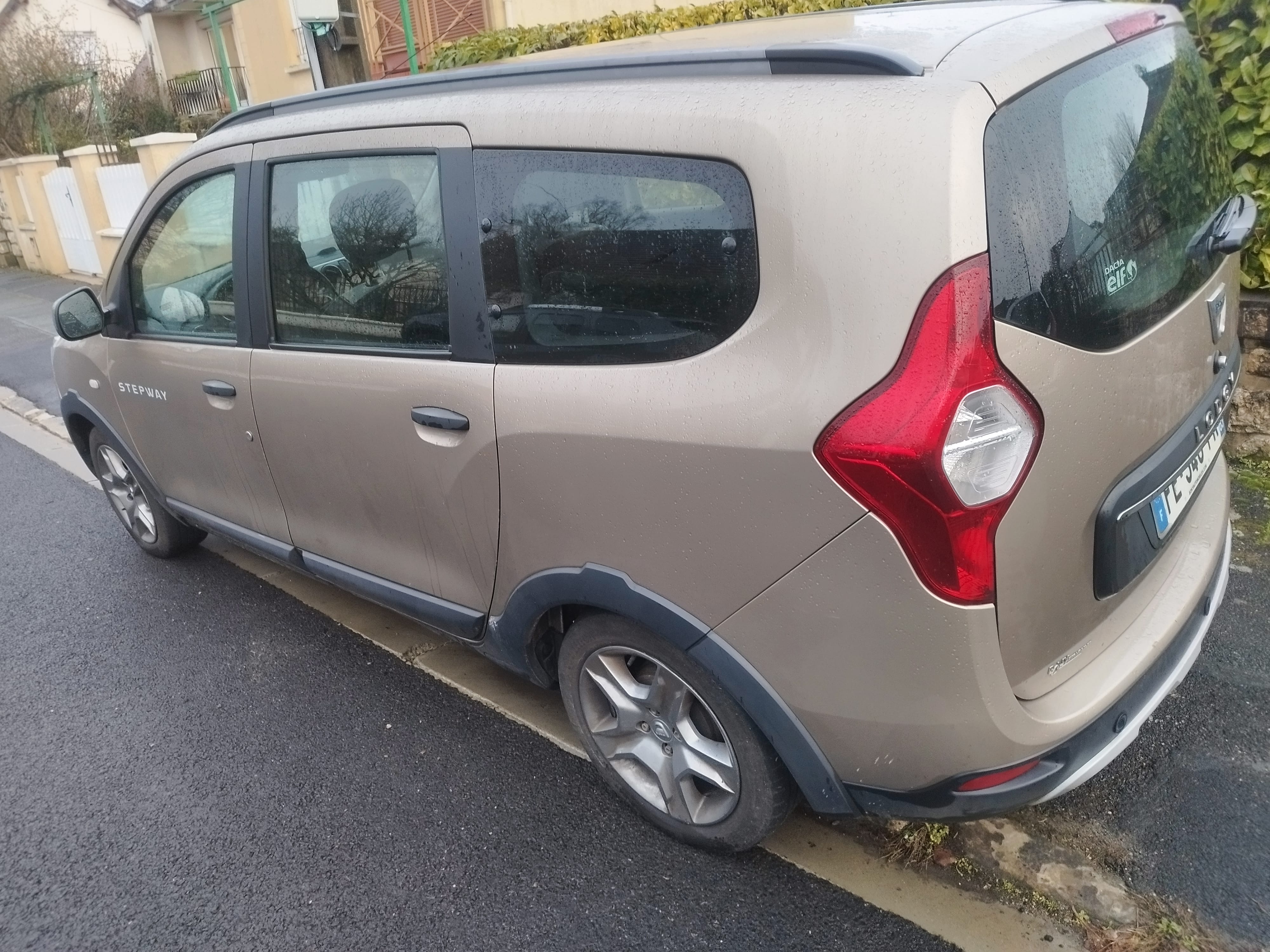 Dacia Lodgy avec GPS