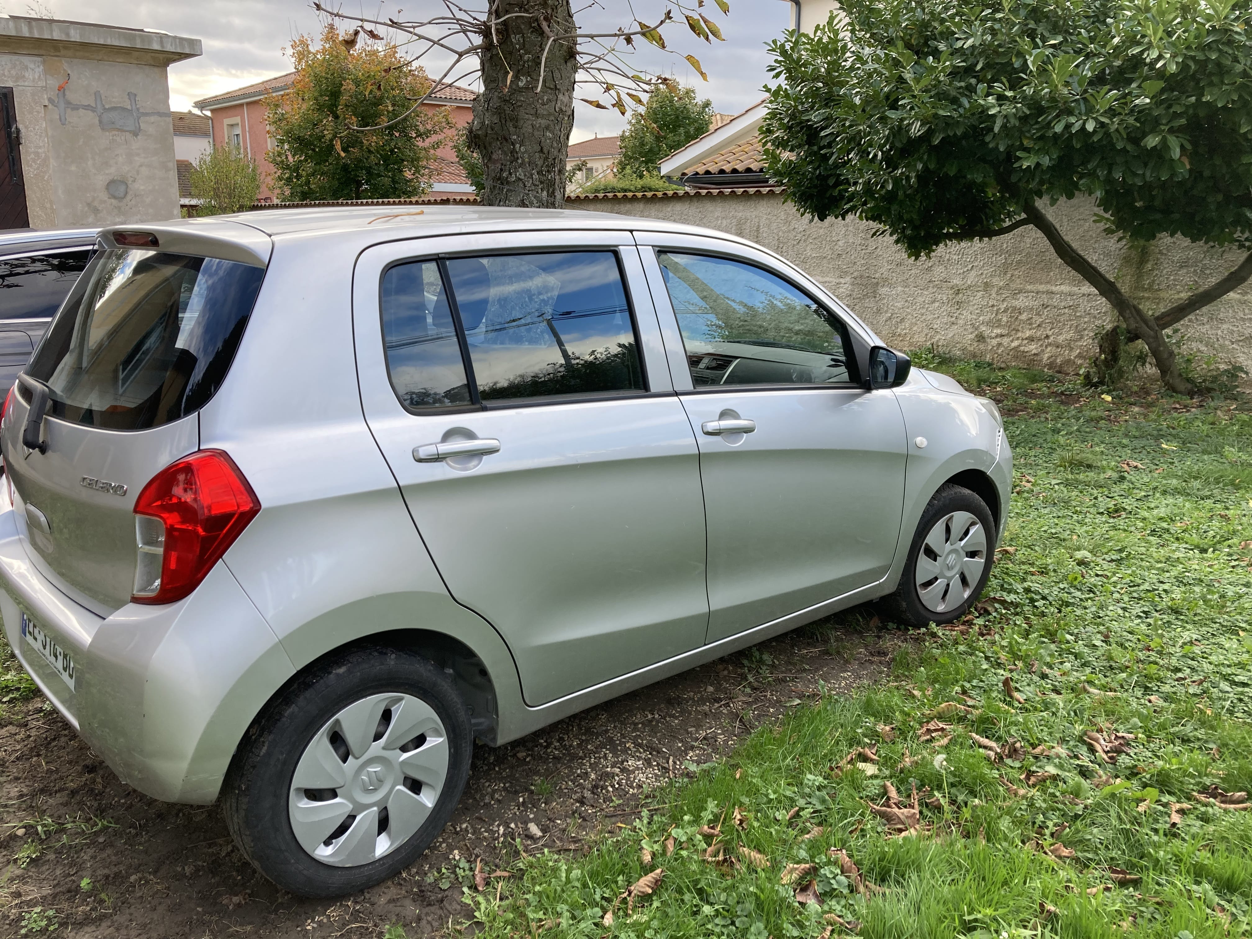 Suzuki Celerio avec Siège bébé