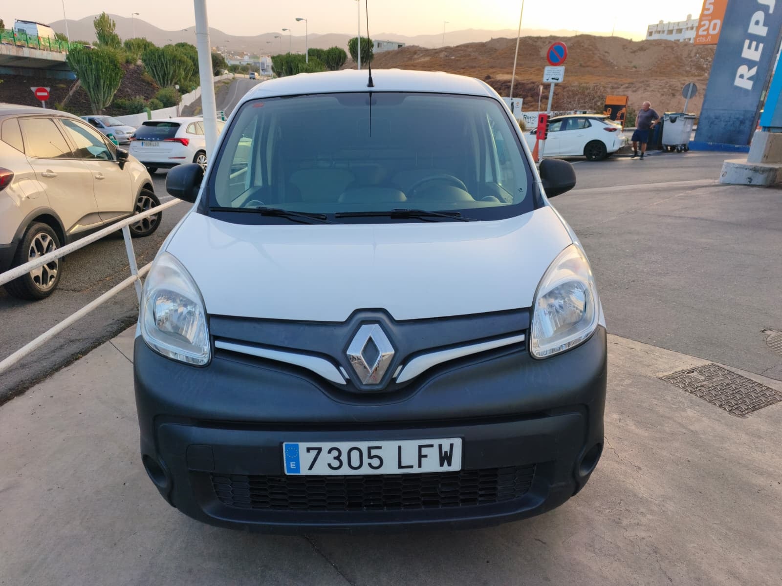 Renault Kangoo Furgoneta 1.5 DCI 80CV K9K con Entrada de Audio/iPod