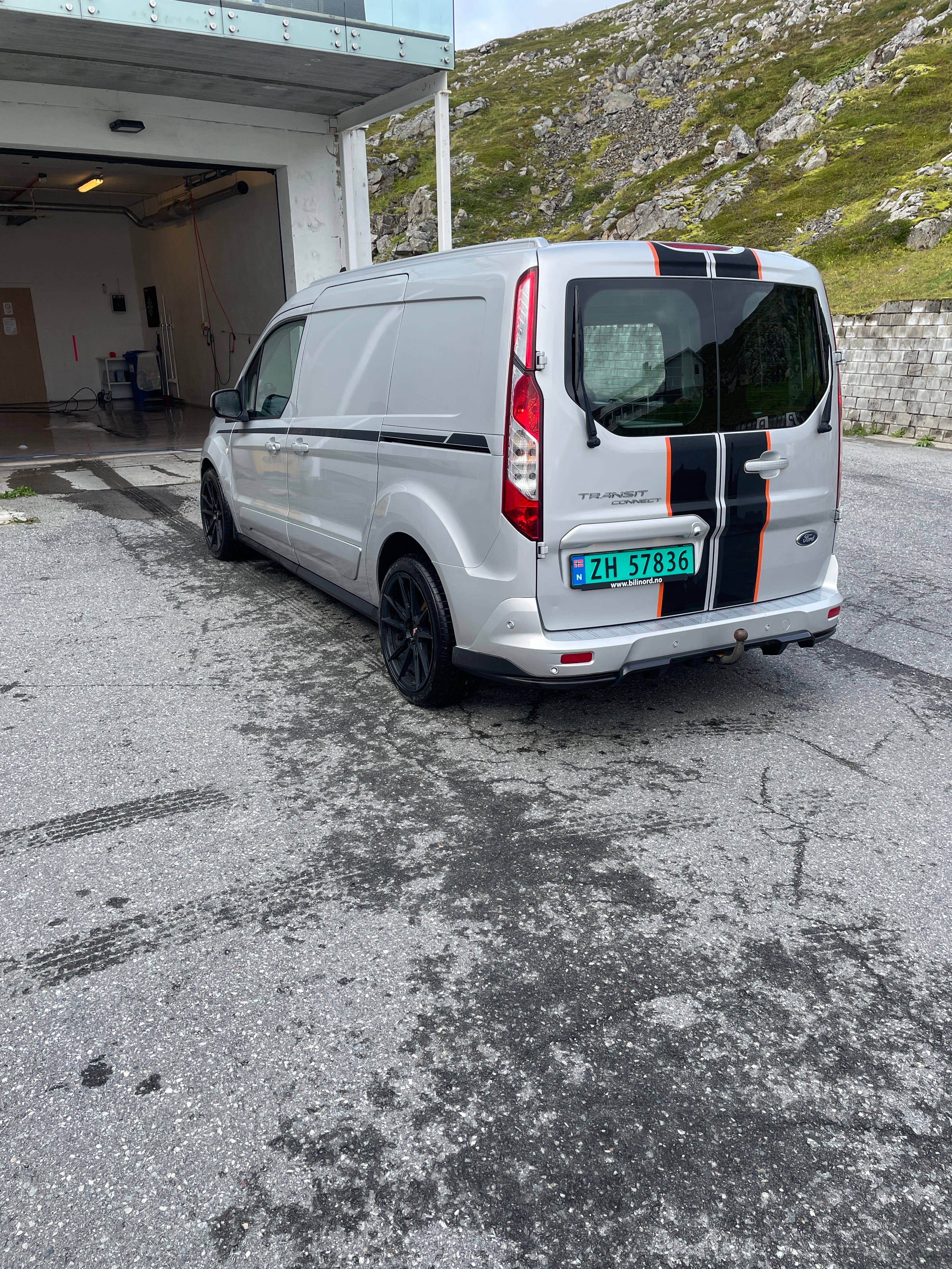 Ford Transit Connect 120 hk diesel med Ryggekamera