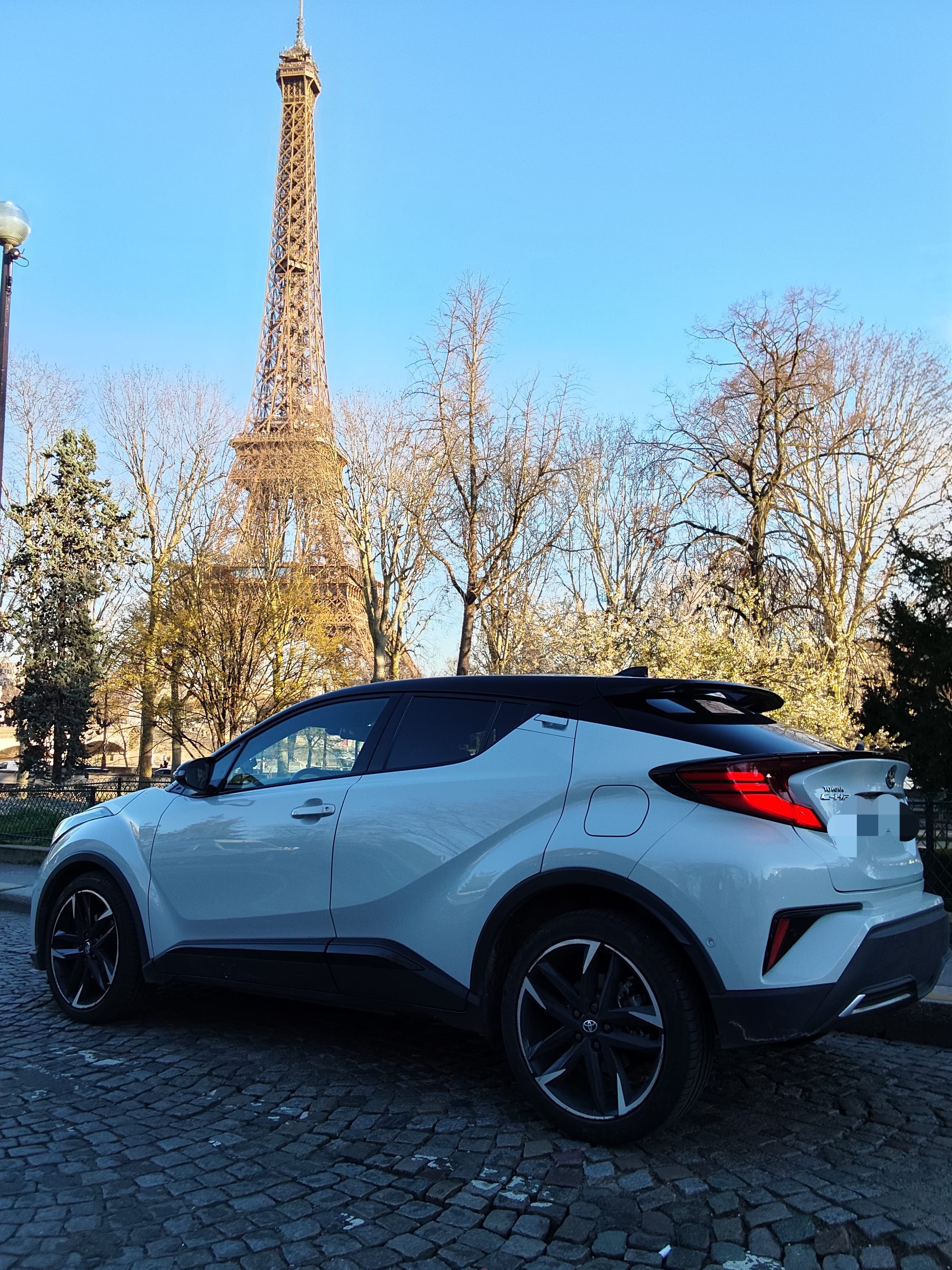 Toyota C-HR avec GPS