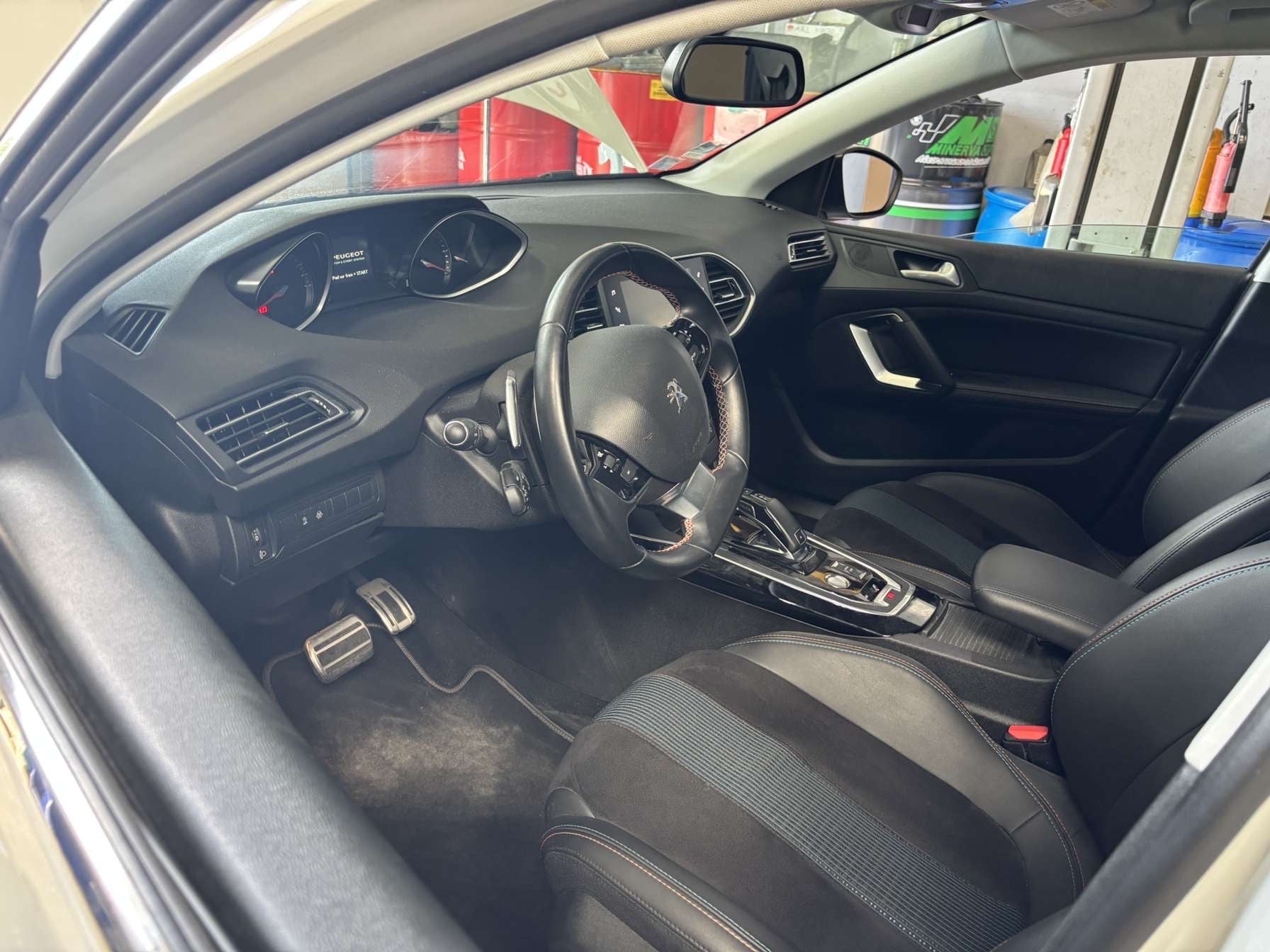 Peugeot 308 avec GPS