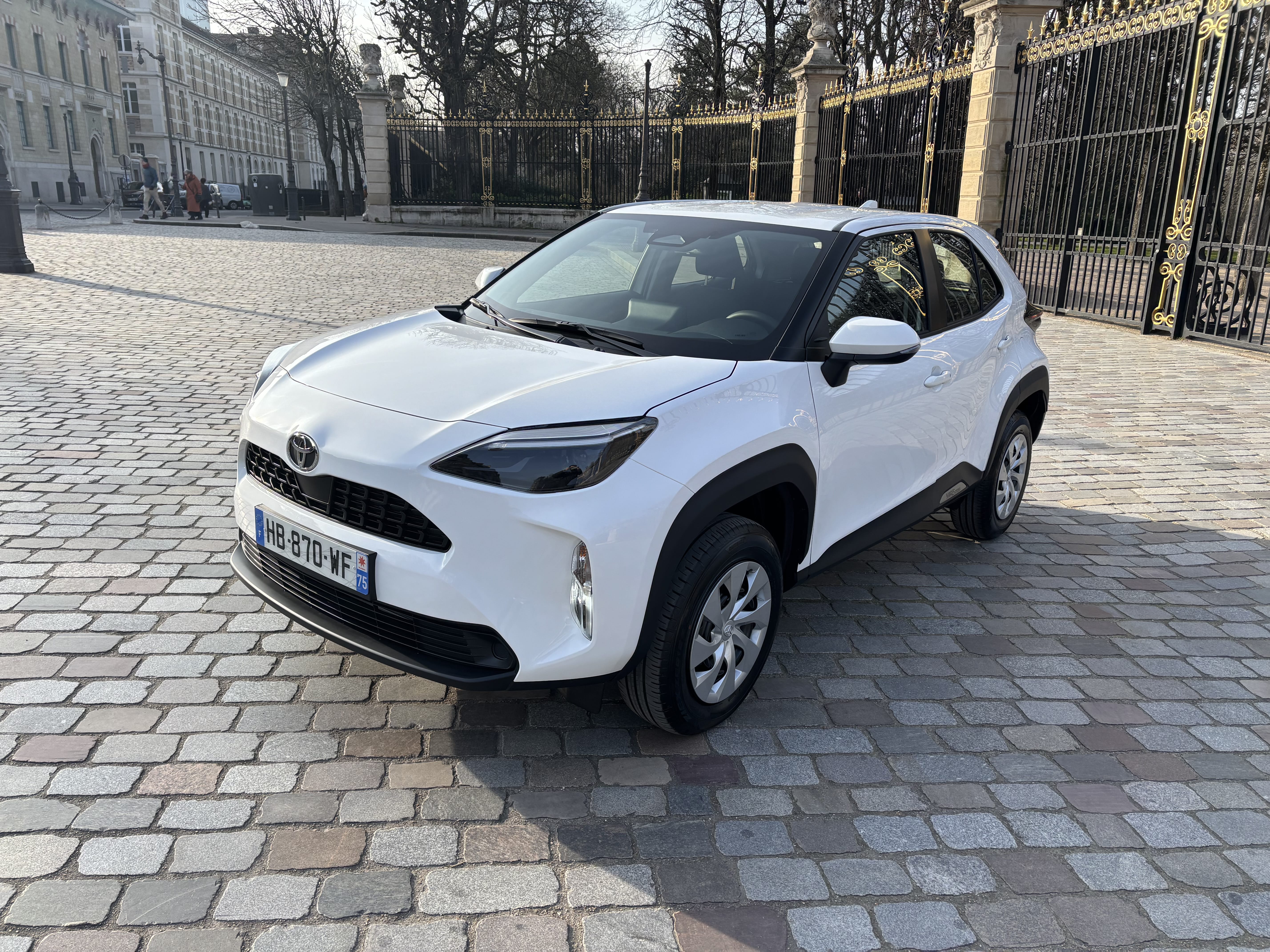 Toyota Yaris Cross Hybrid métro ligne 2 / Bluetooth / place réserve / véhicule neuf avec Climatisation