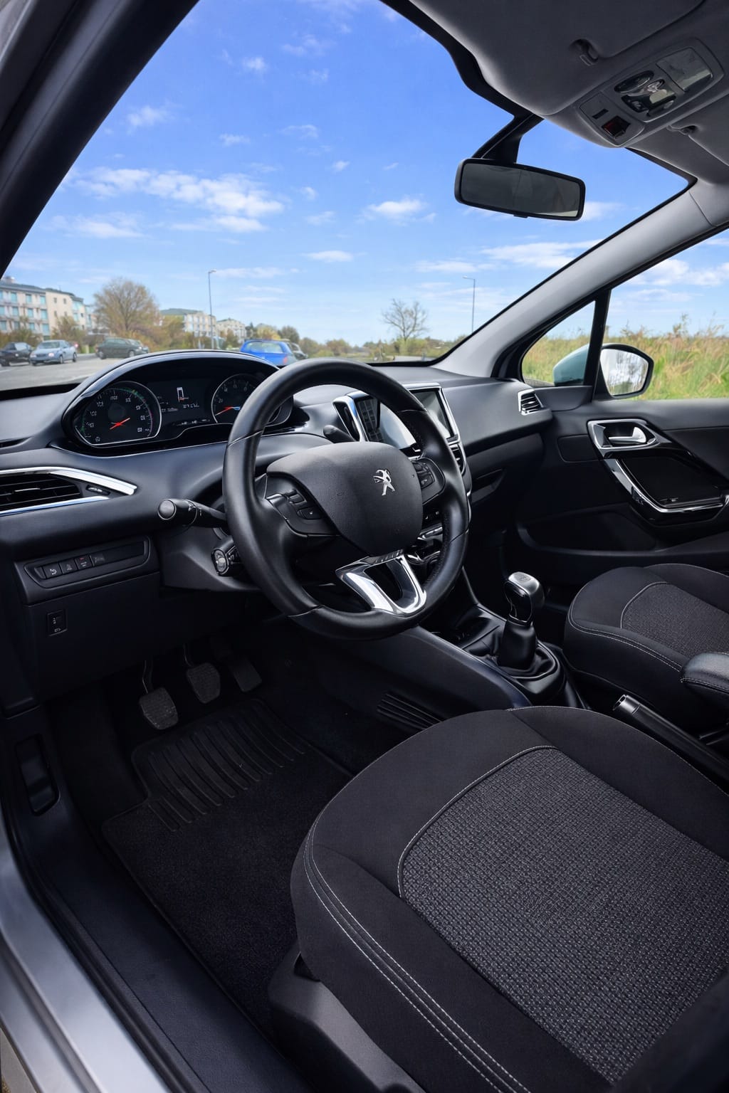 Peugeot 208 avec GPS