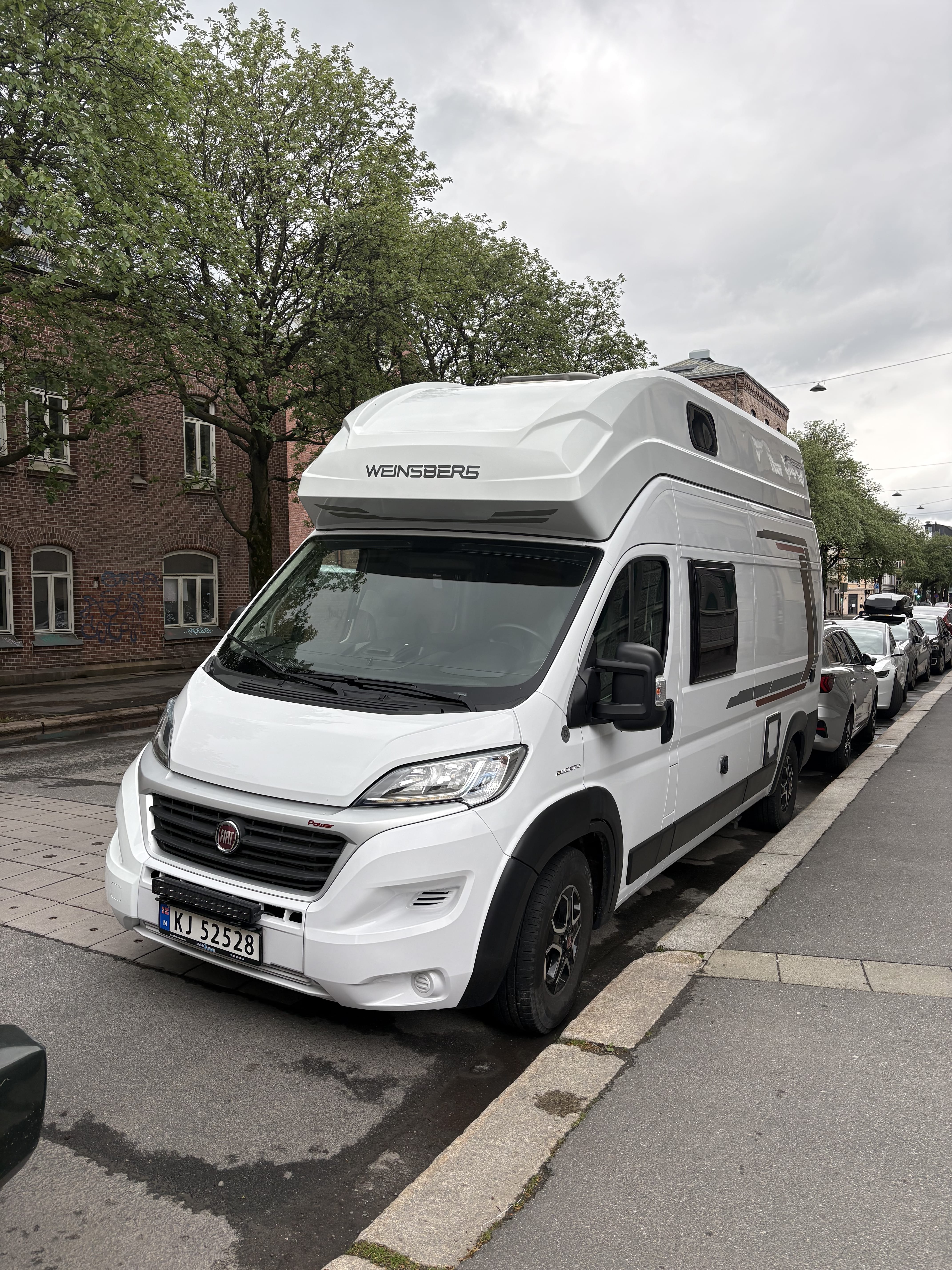 Weinsberg R47, 2021, Diesel, automatisk